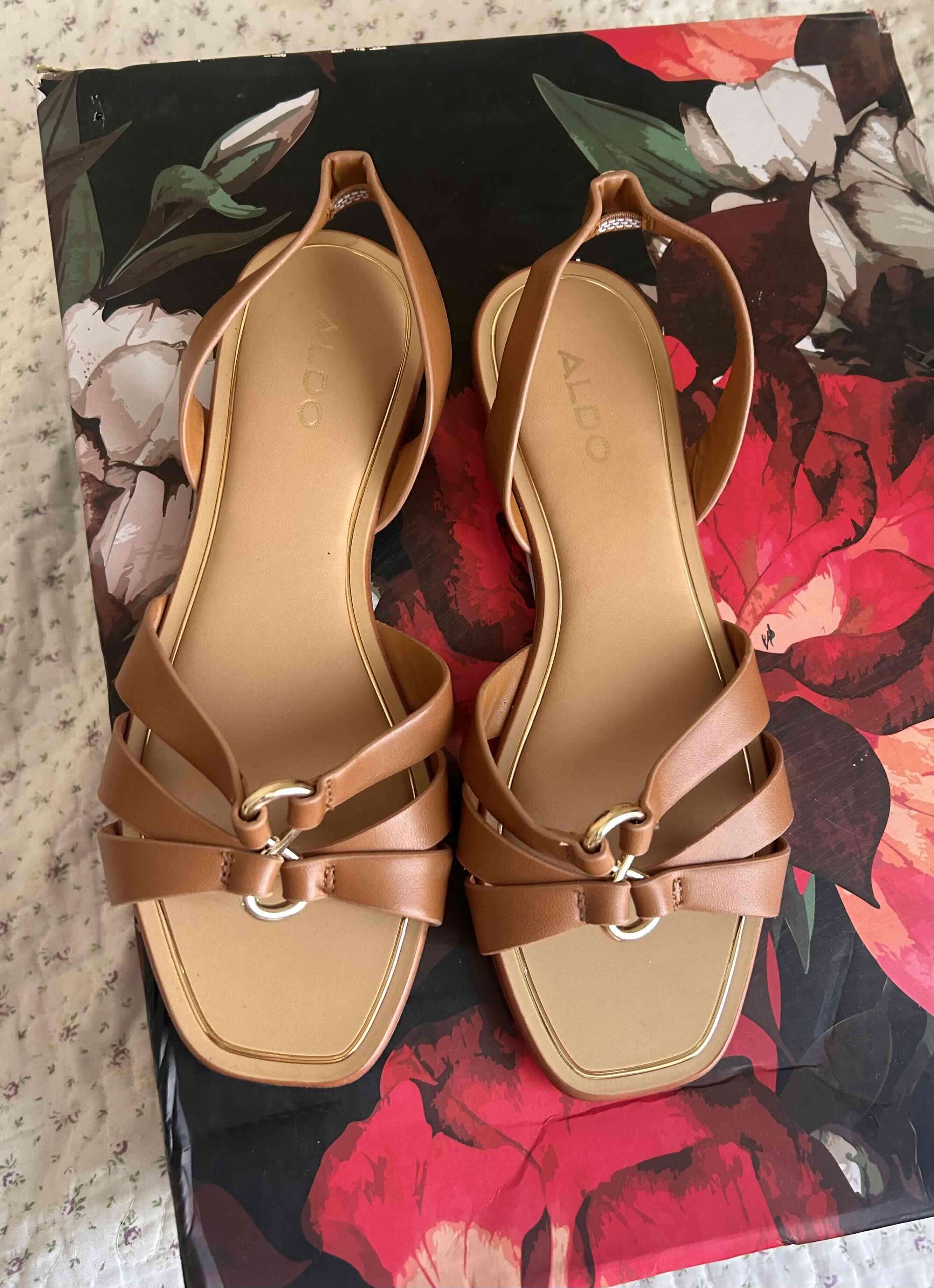 Sandalias marrones Aldo 36