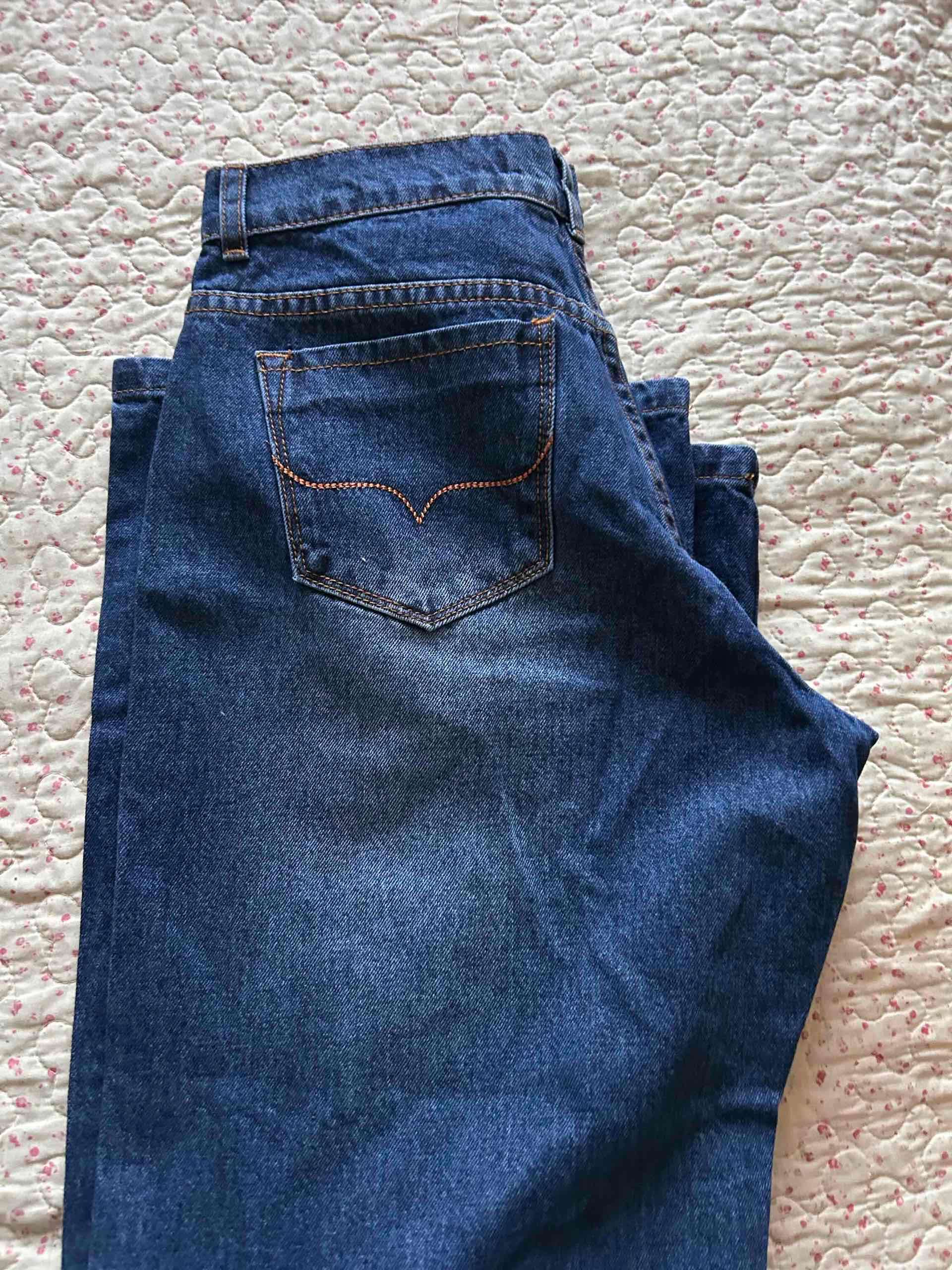 Jeans azul oscuro