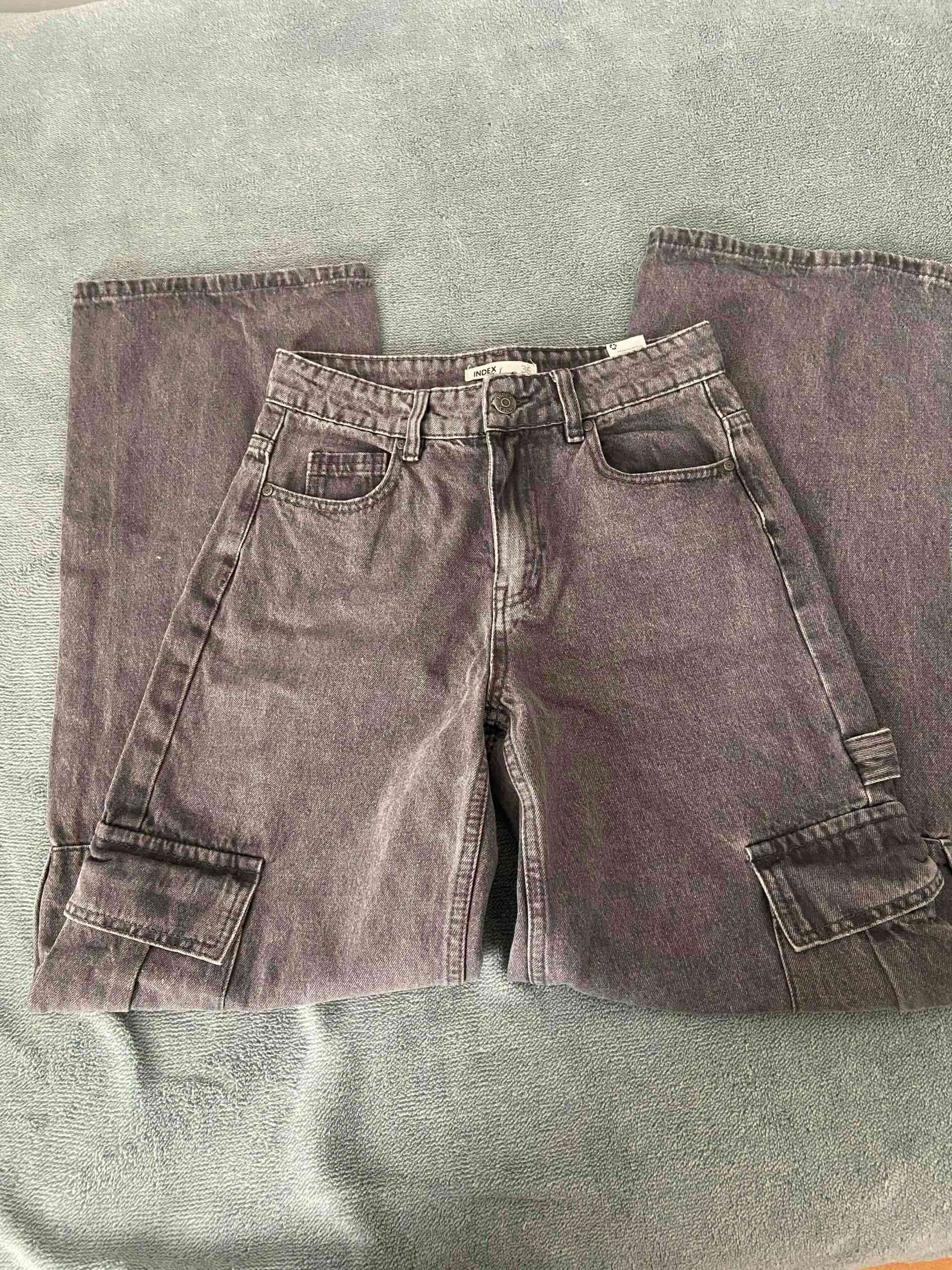 Jeans cargo gris oscuro