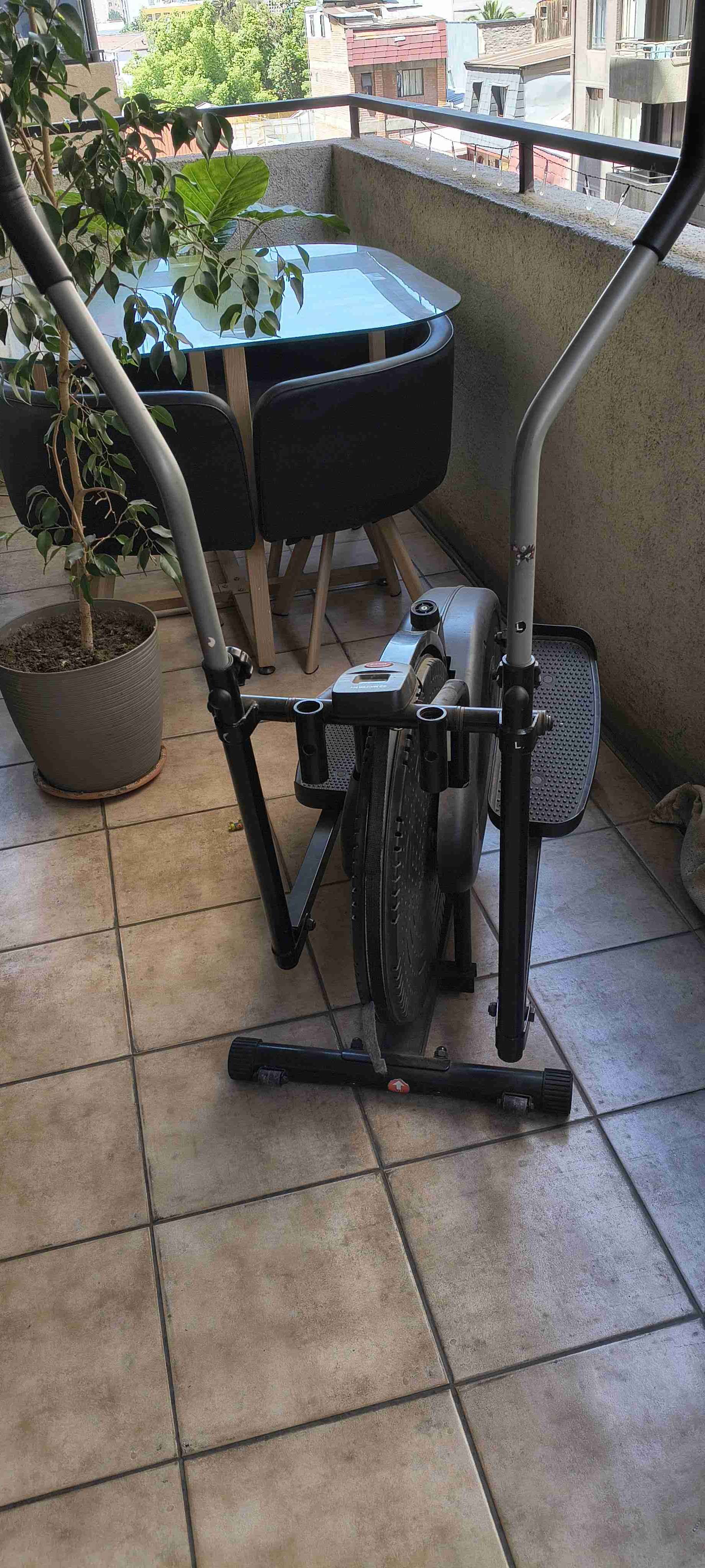 Bicicleta estática y Eliotica buen estado - miniatura 4
