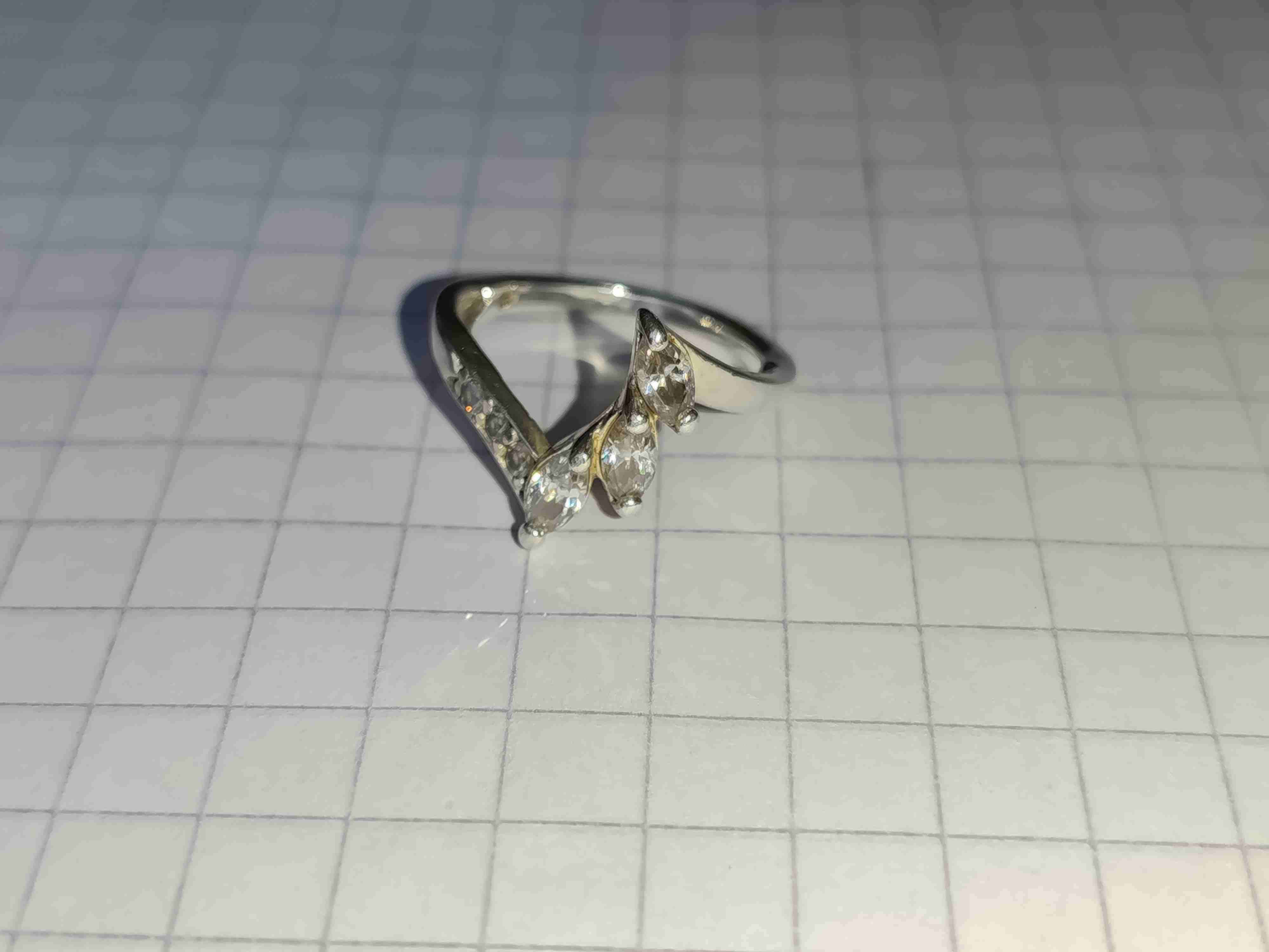 Anillo de plata con piedras - miniatura 3