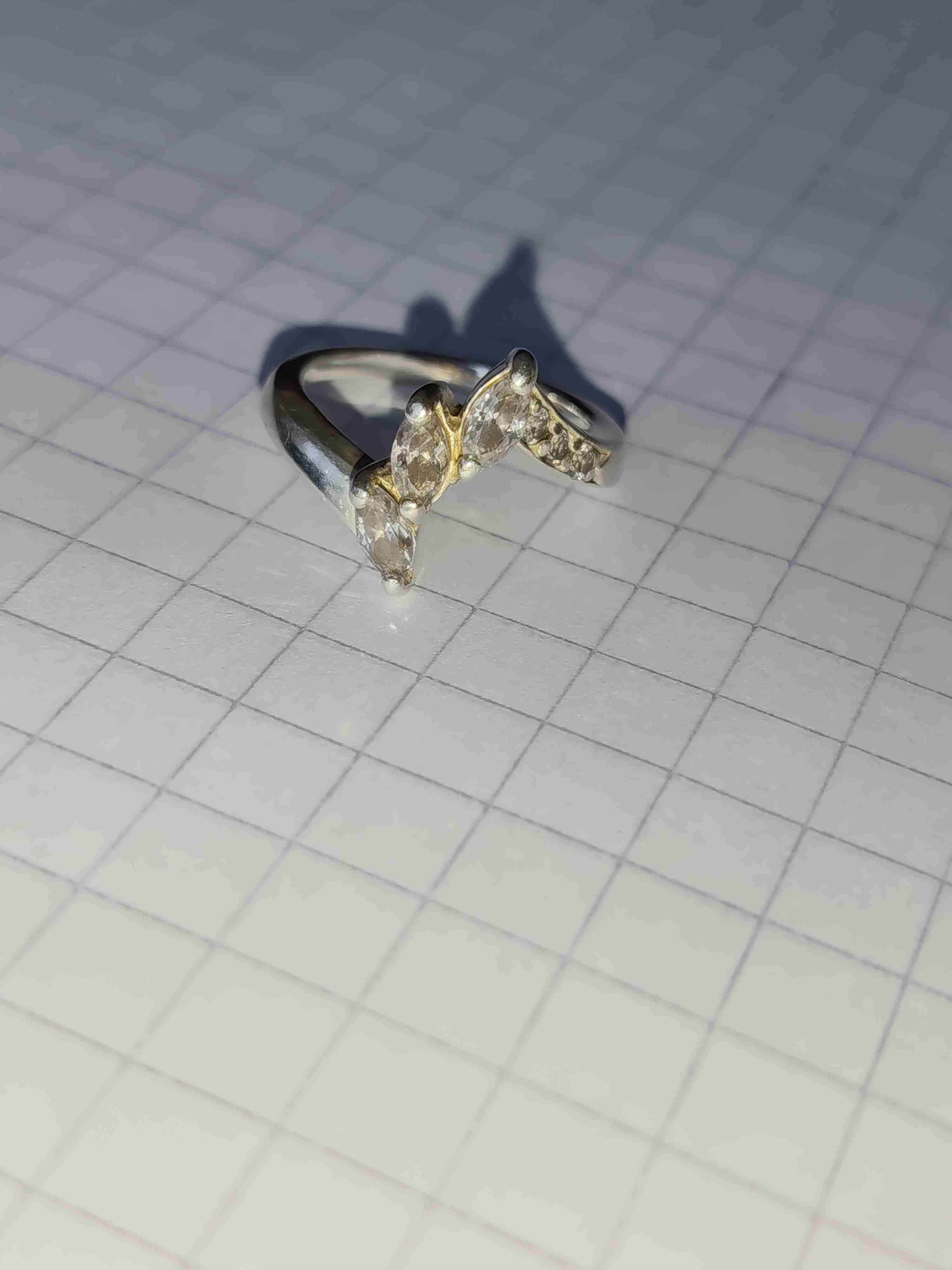 Anillo de plata con piedras - miniatura 4