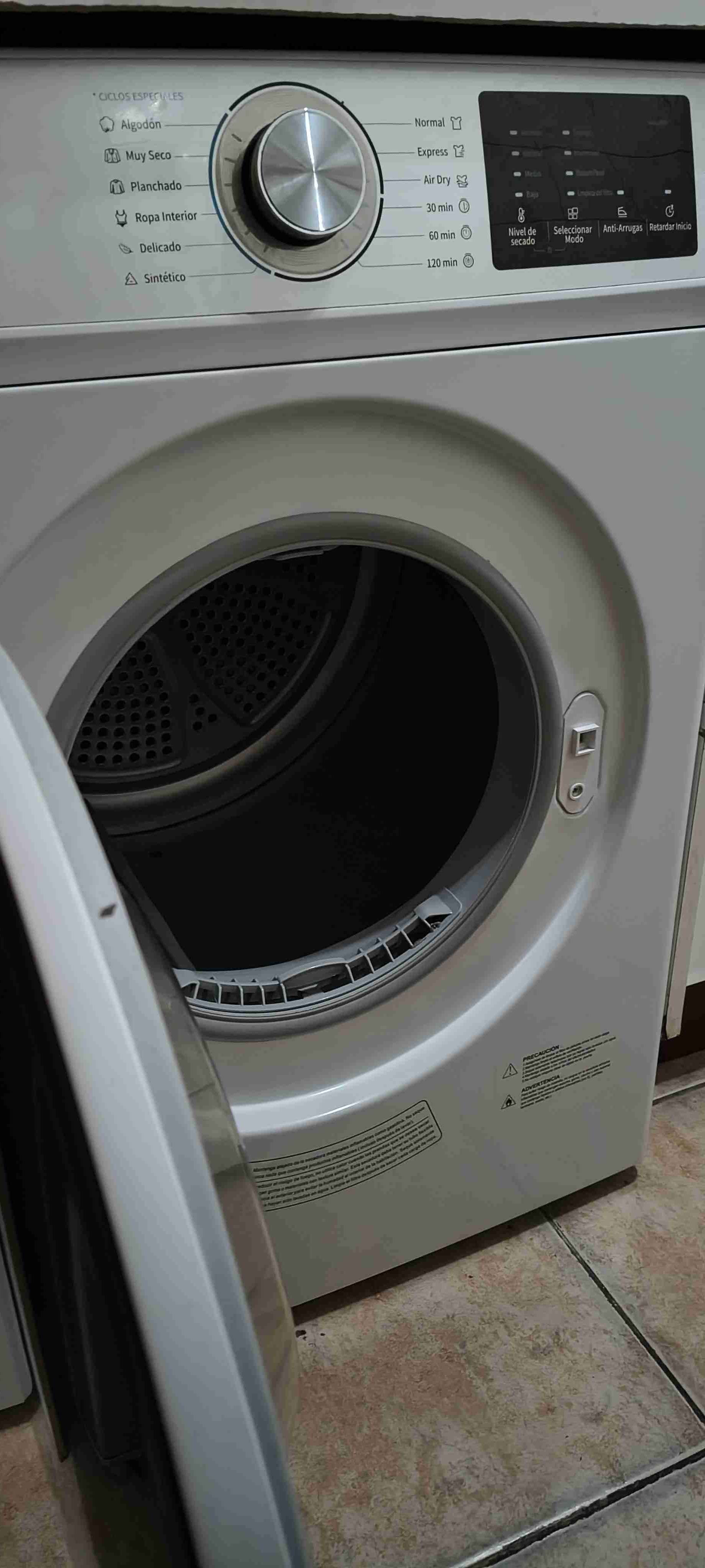 Secadora de ropa Winia 8kg - miniatura 2