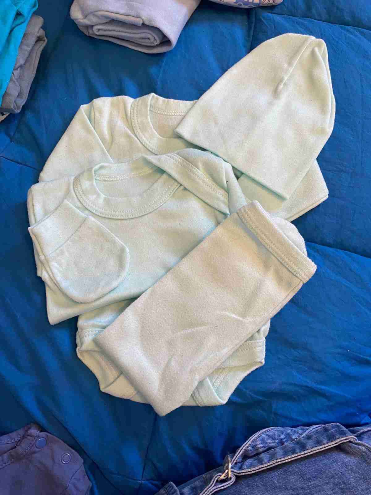 Ajuares de bebe - miniatura 2