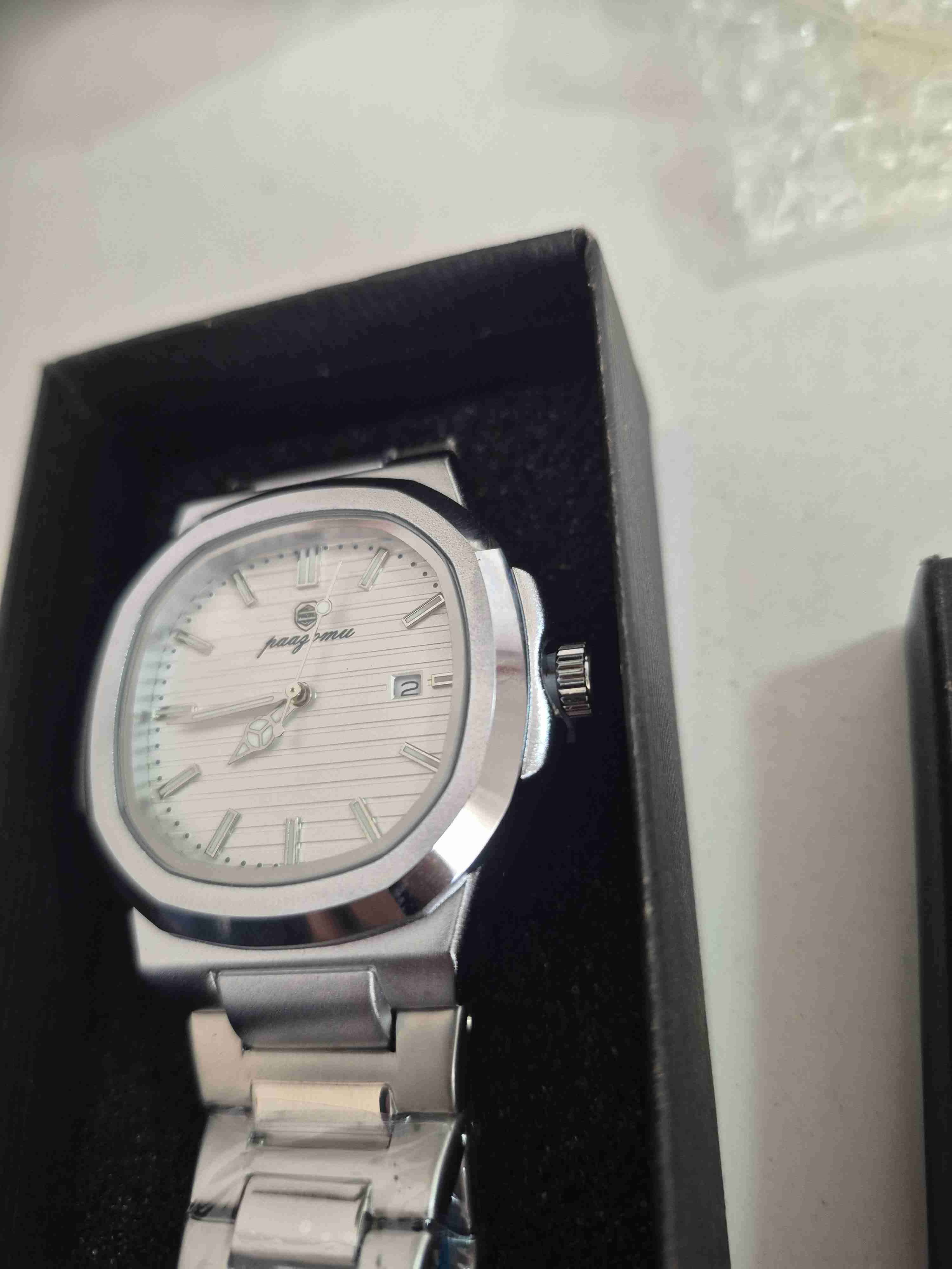 Reloj metálico elegante - miniatura 2