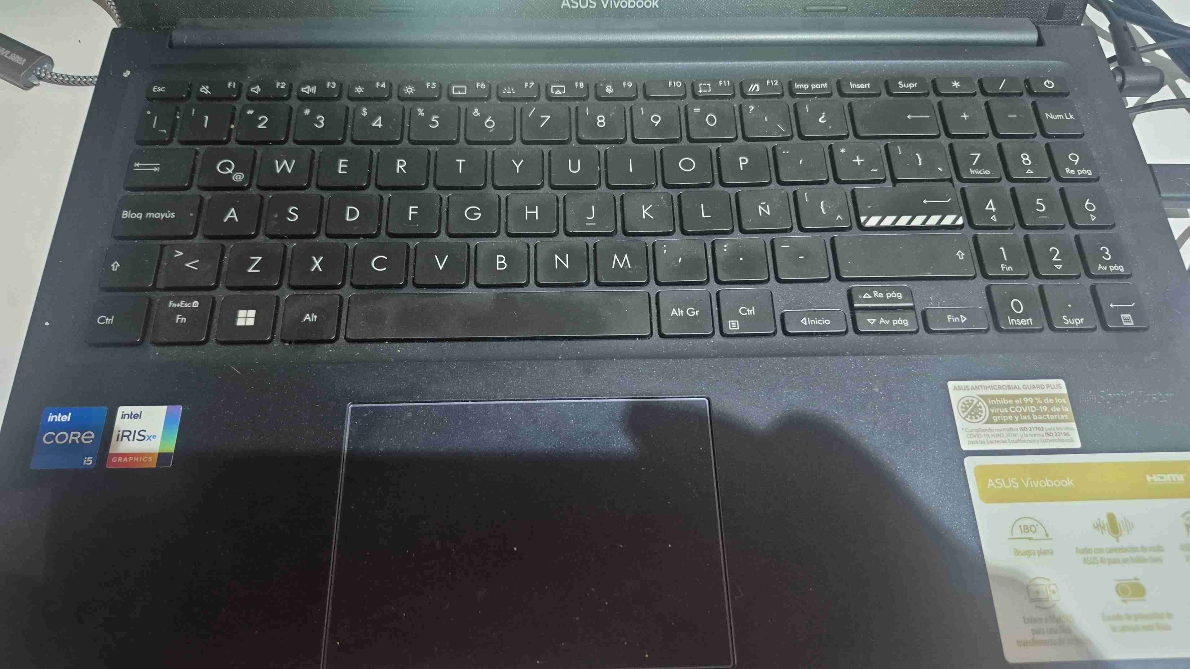 Laptop ASUS Vivobook 15.6" - miniatura 3