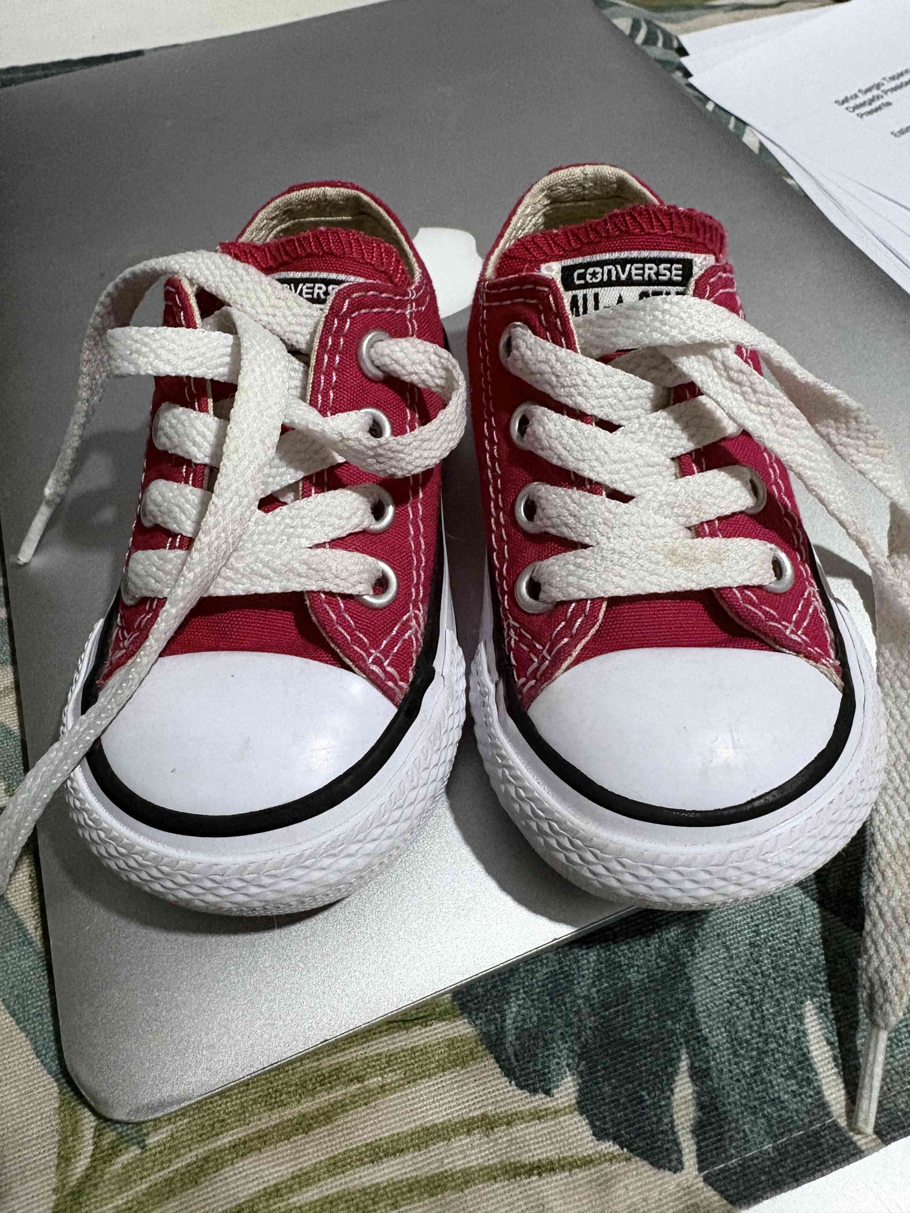 Zapatillas Converse rojas niño
