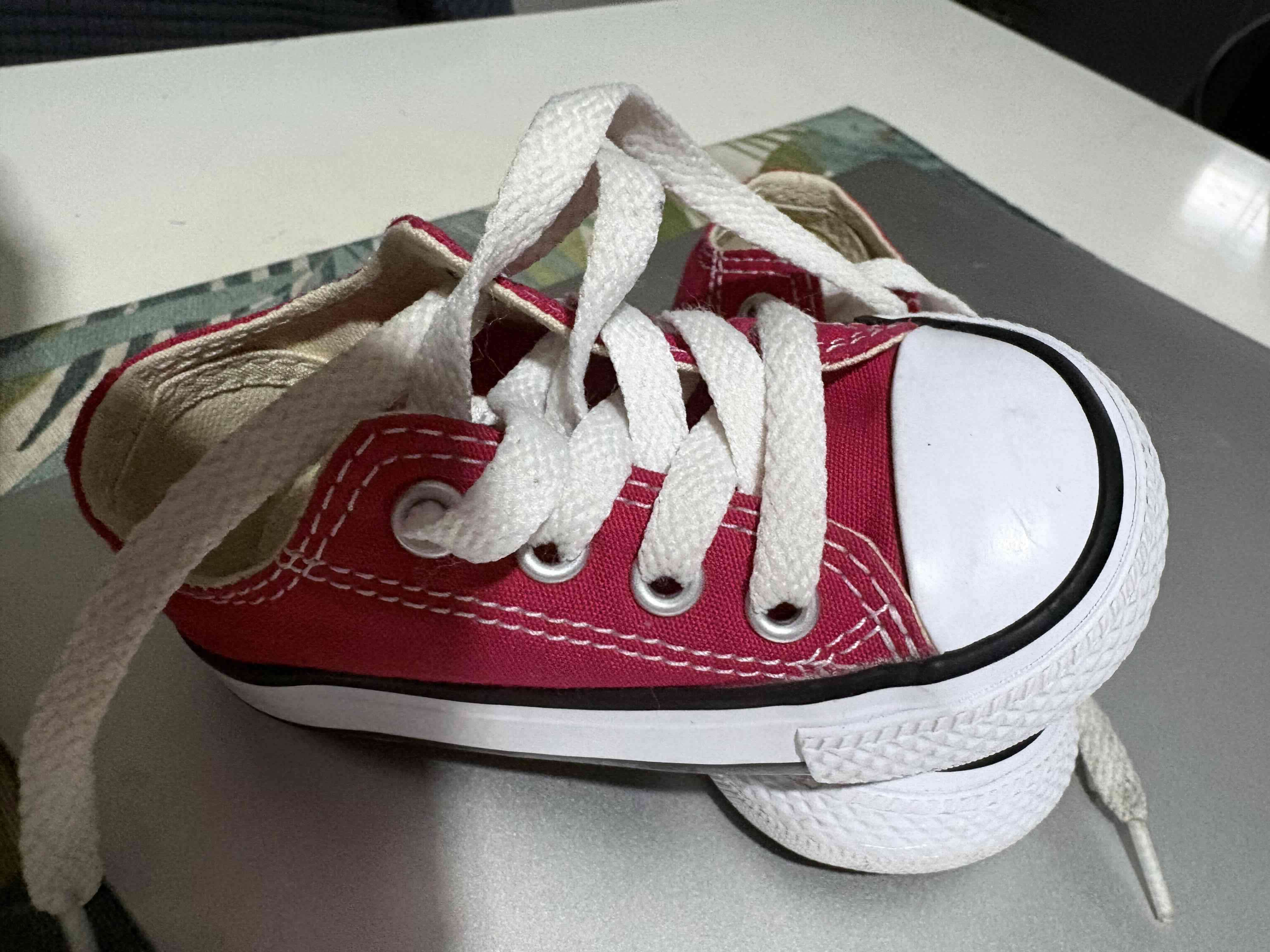 Zapatillas Converse rojas niño - miniatura 3