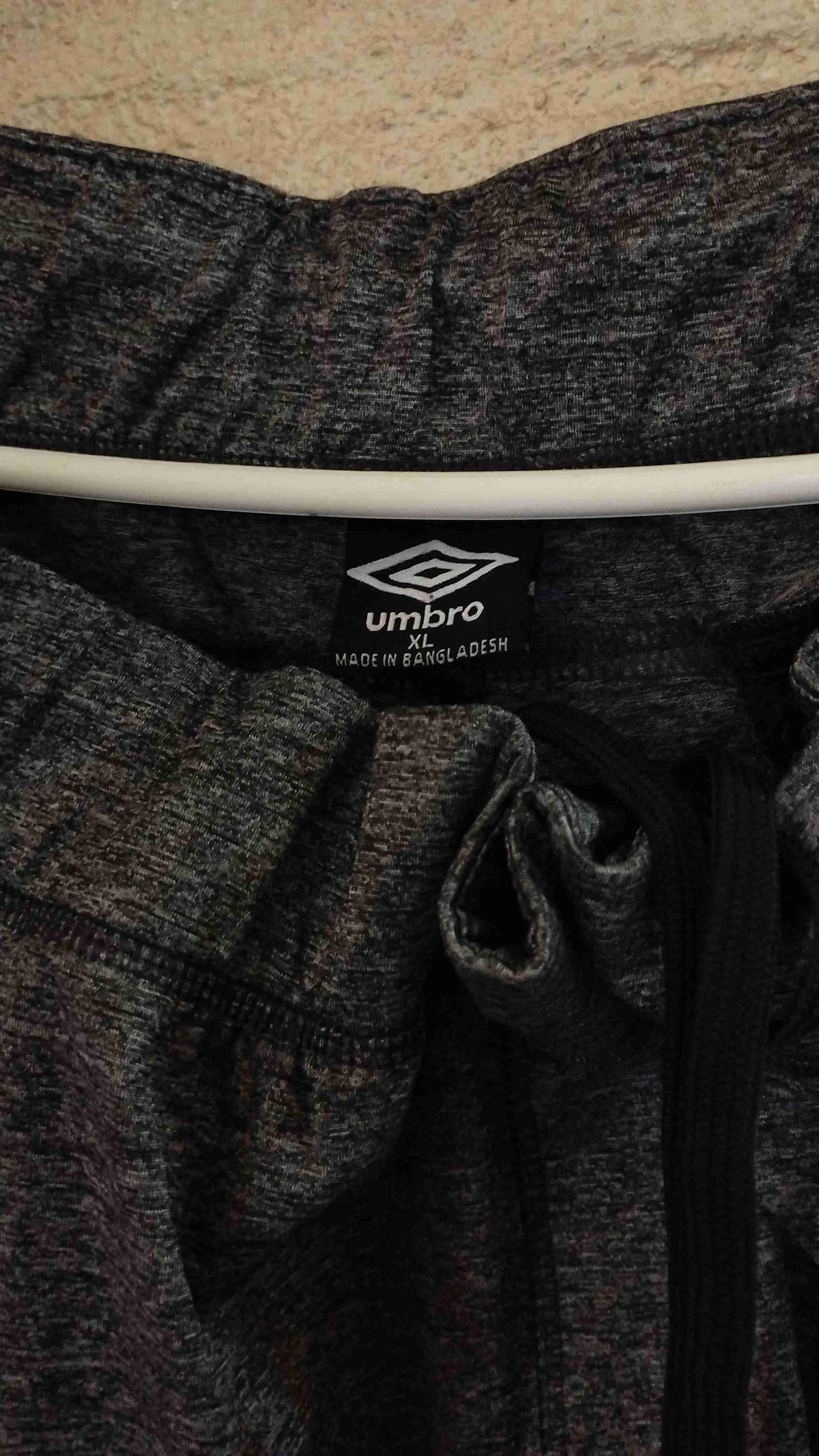 Pantalones deportivos grises - miniatura 2