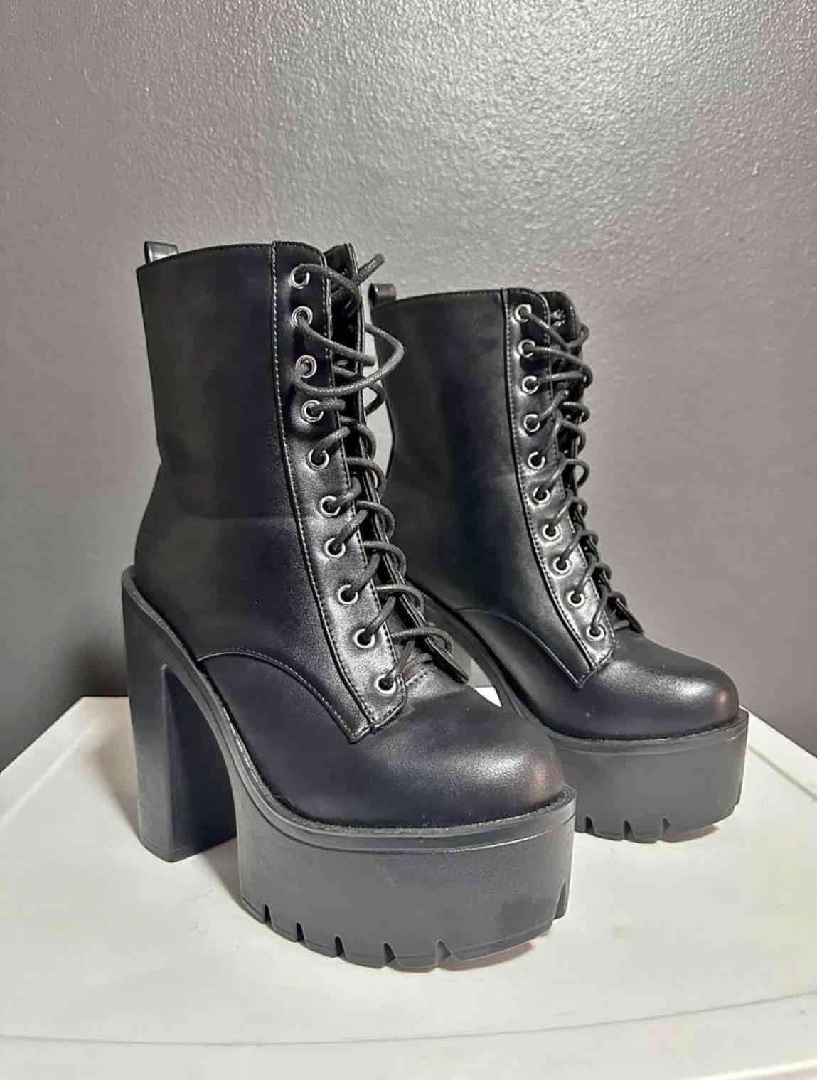 Botines negros de plataforma