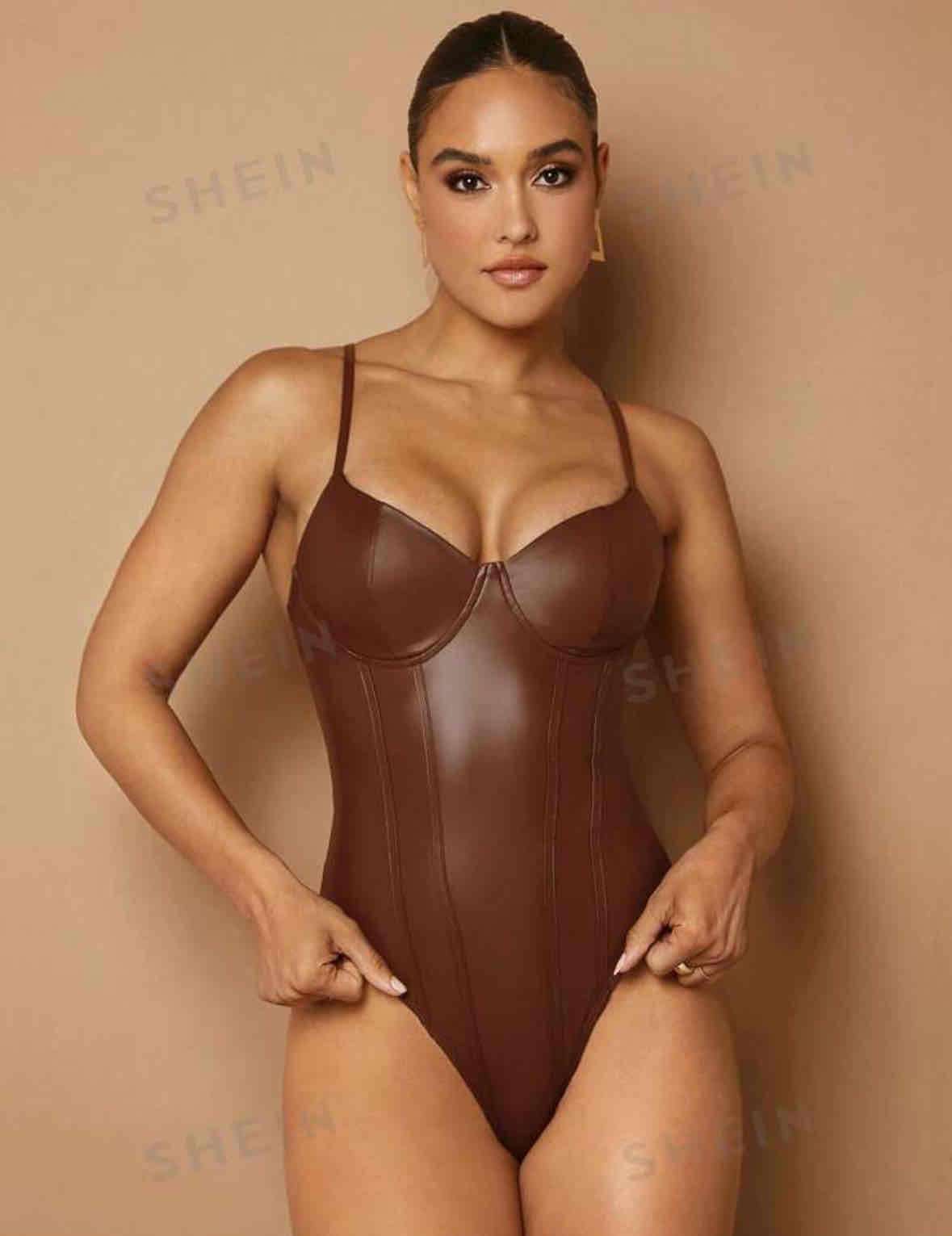 Body café estilo corsé talla L