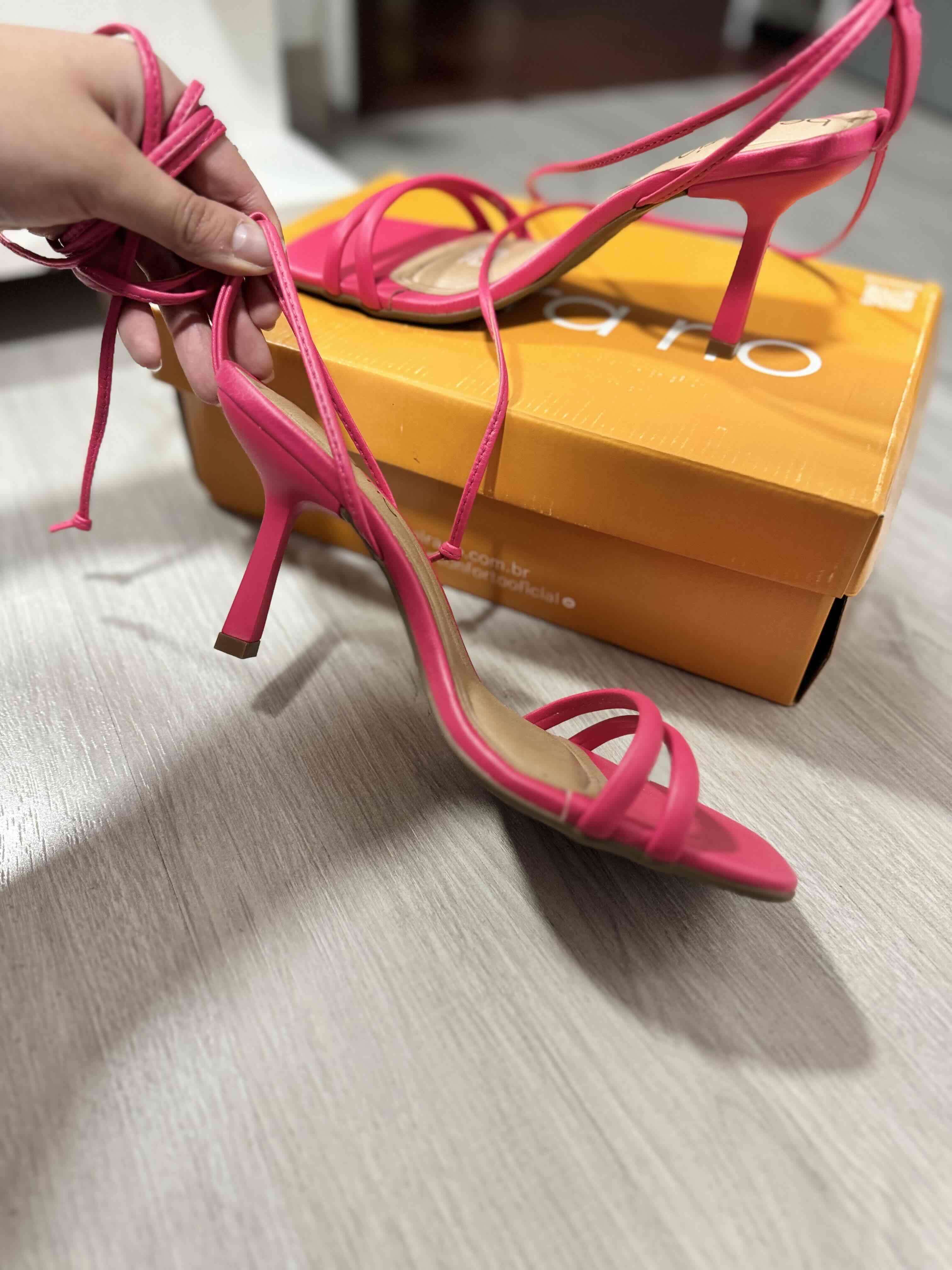 Sandalias de tacón fucsia - miniatura 3
