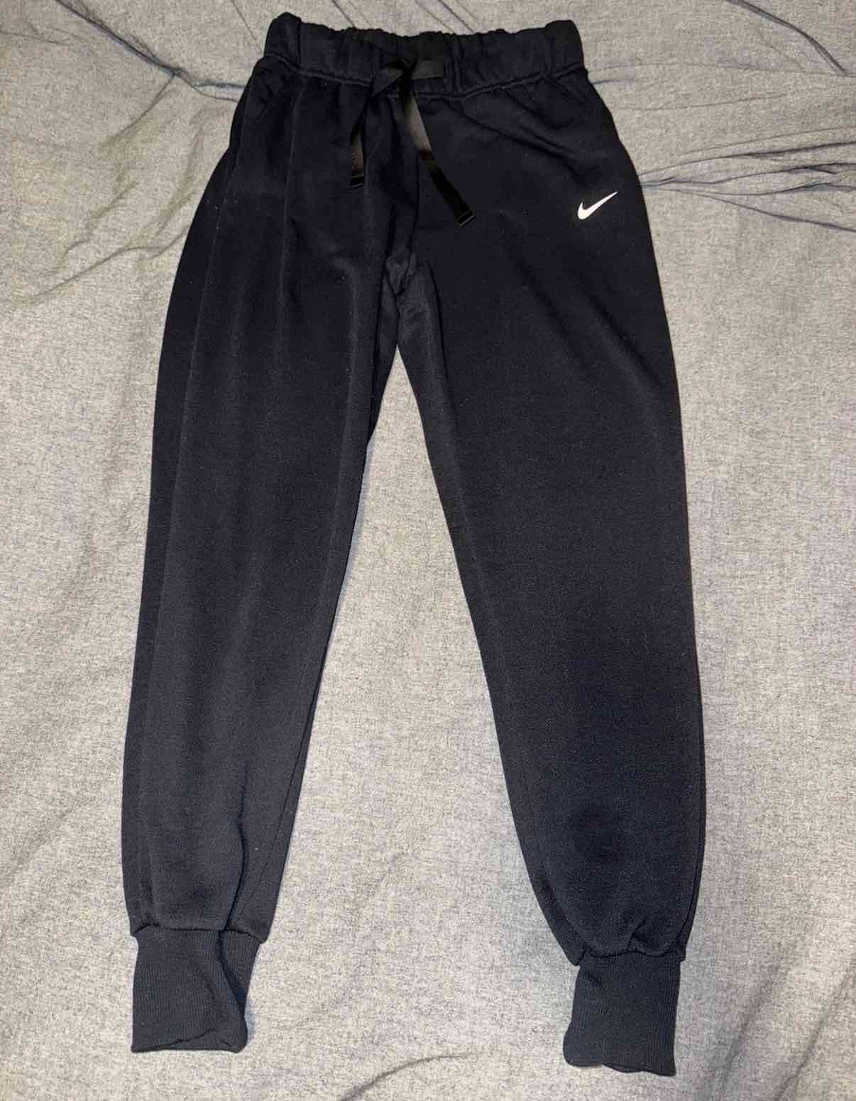 Pantalón deportivo negro Nike xs