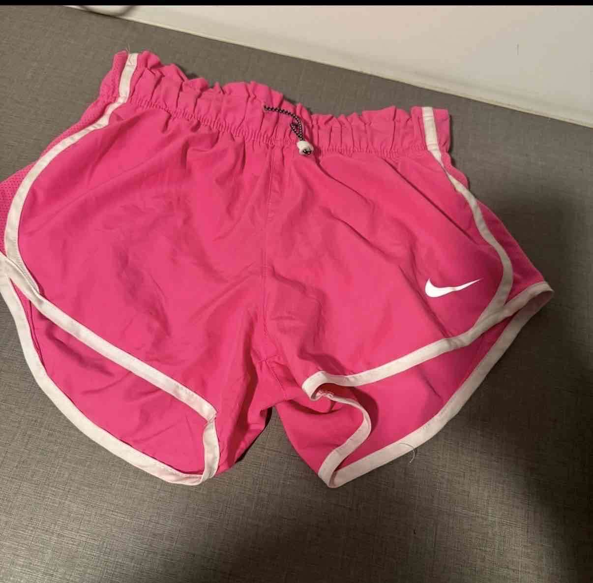Shorts deportivos rosas Nike talla xs