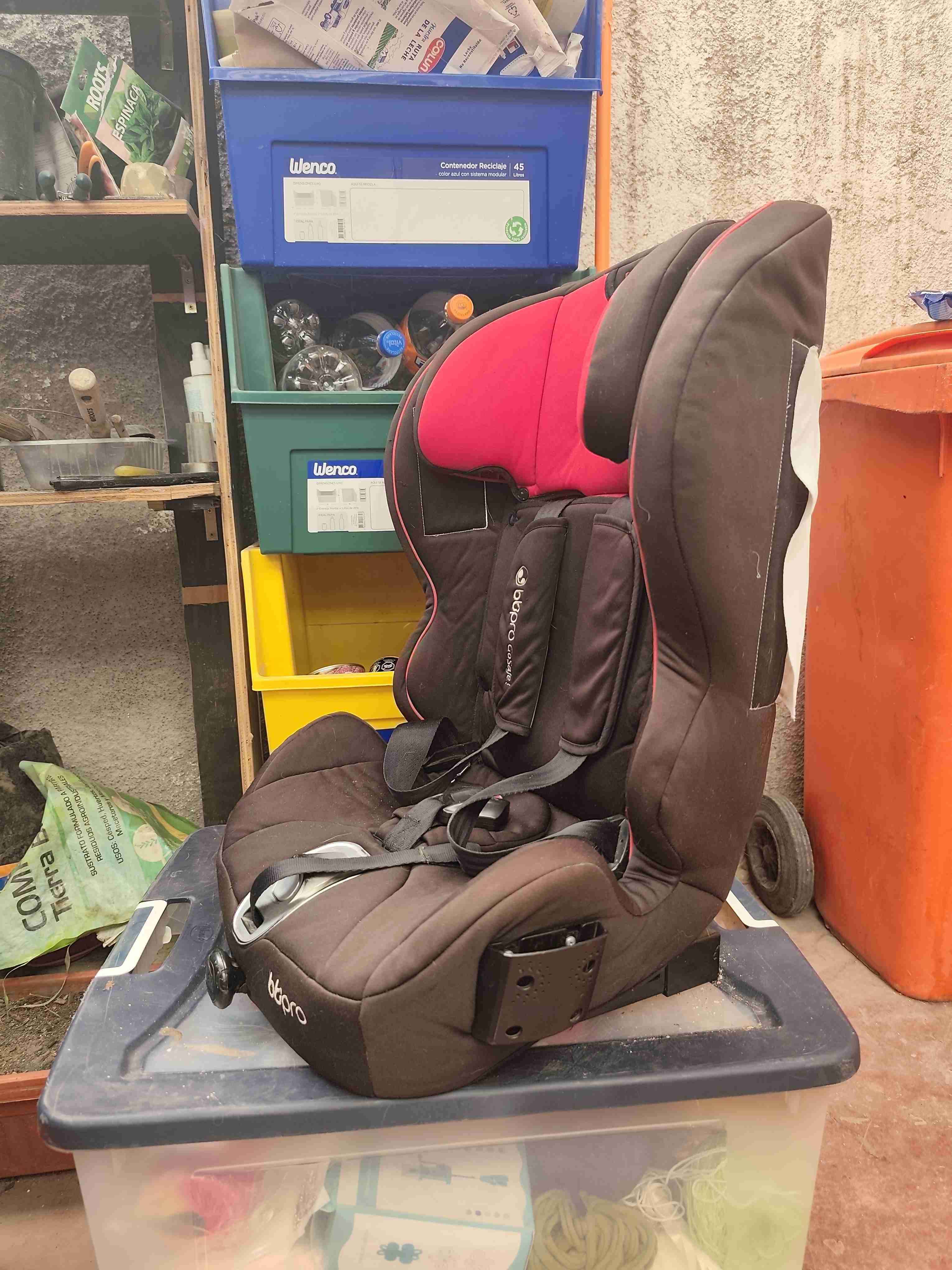 Silla de auto BBPro roja y negra - miniatura 2