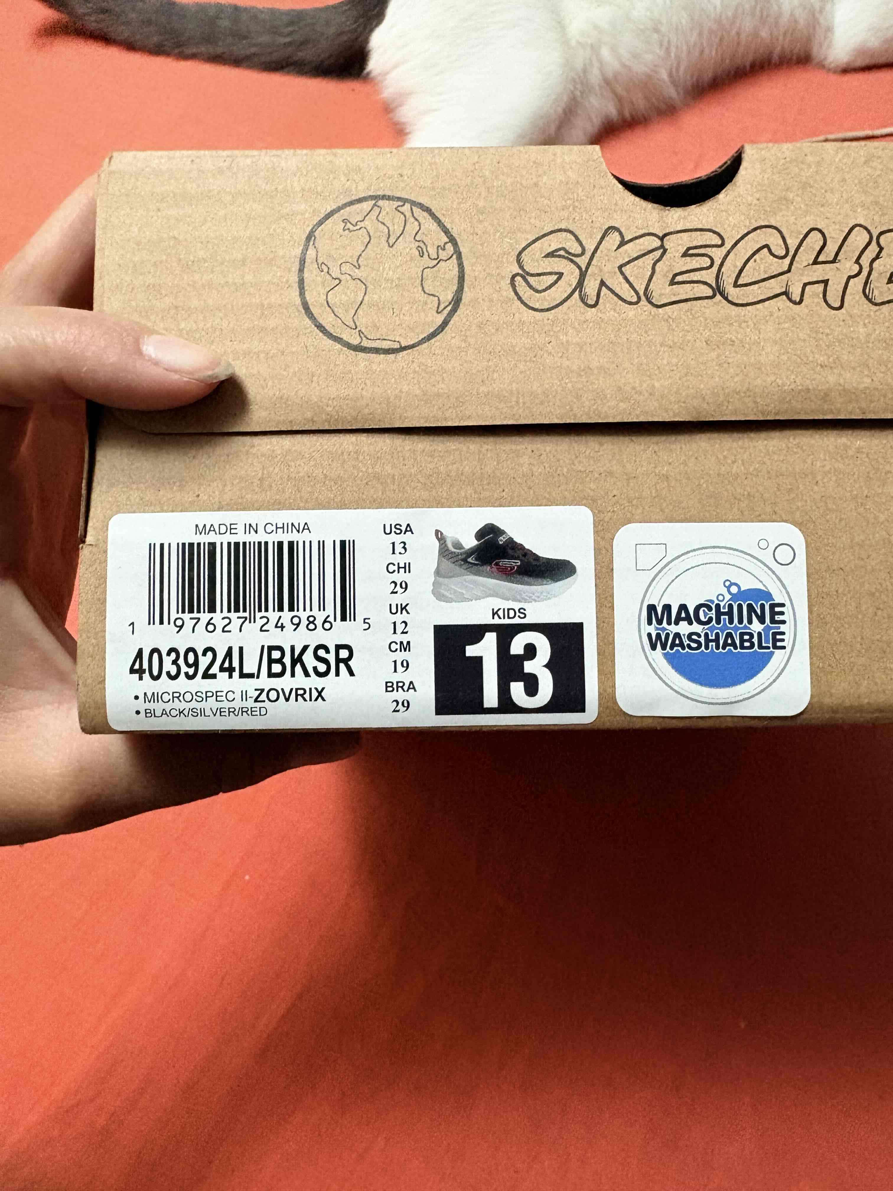 Zapatillas Skechers negras para niños talla 29