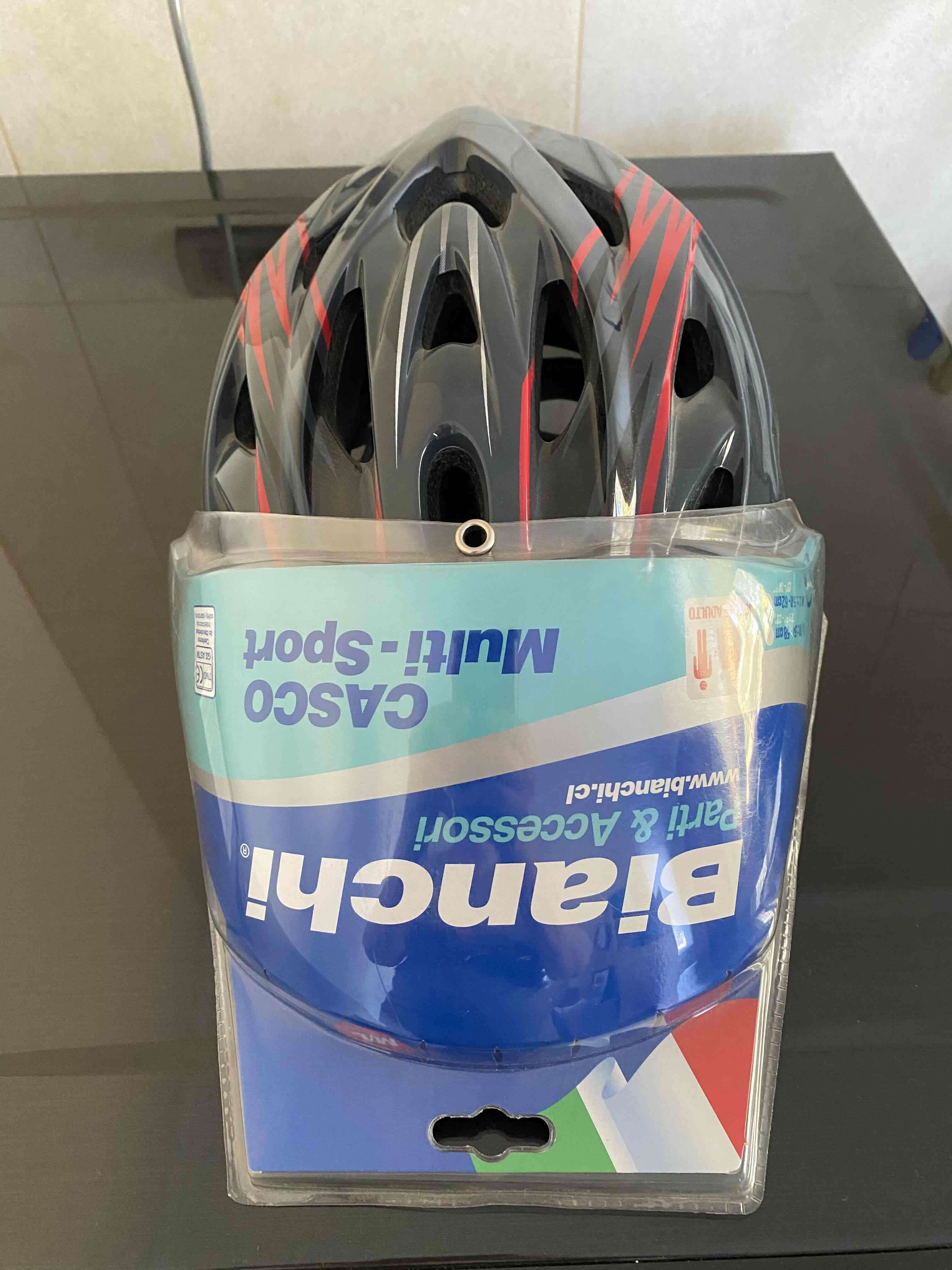 Casco Bianchi multi-sport negro