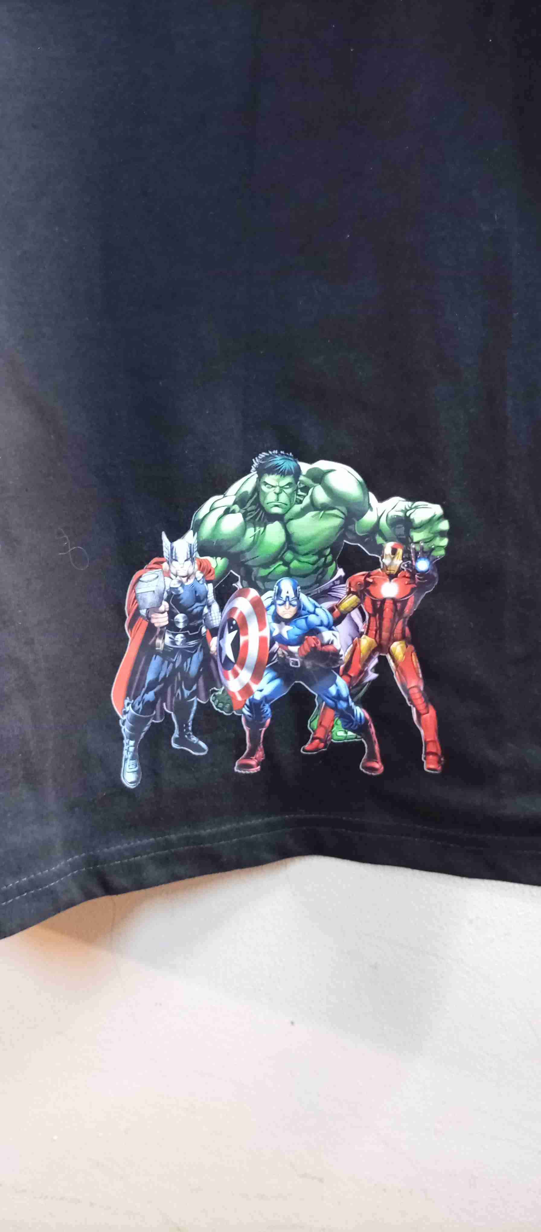 Polera negra estampado superheroes - miniatura 4