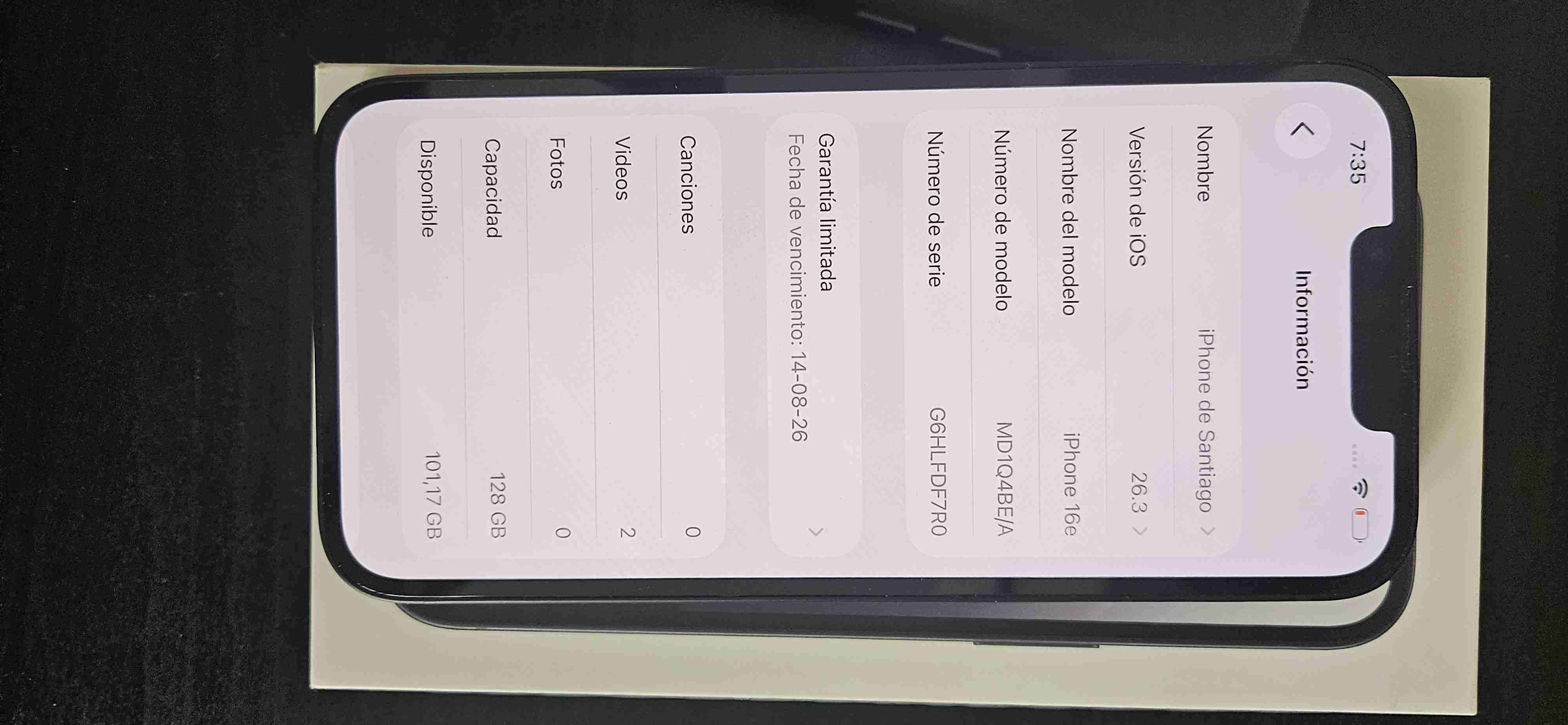 iPhone 16e con 100% de bateria - miniatura 4