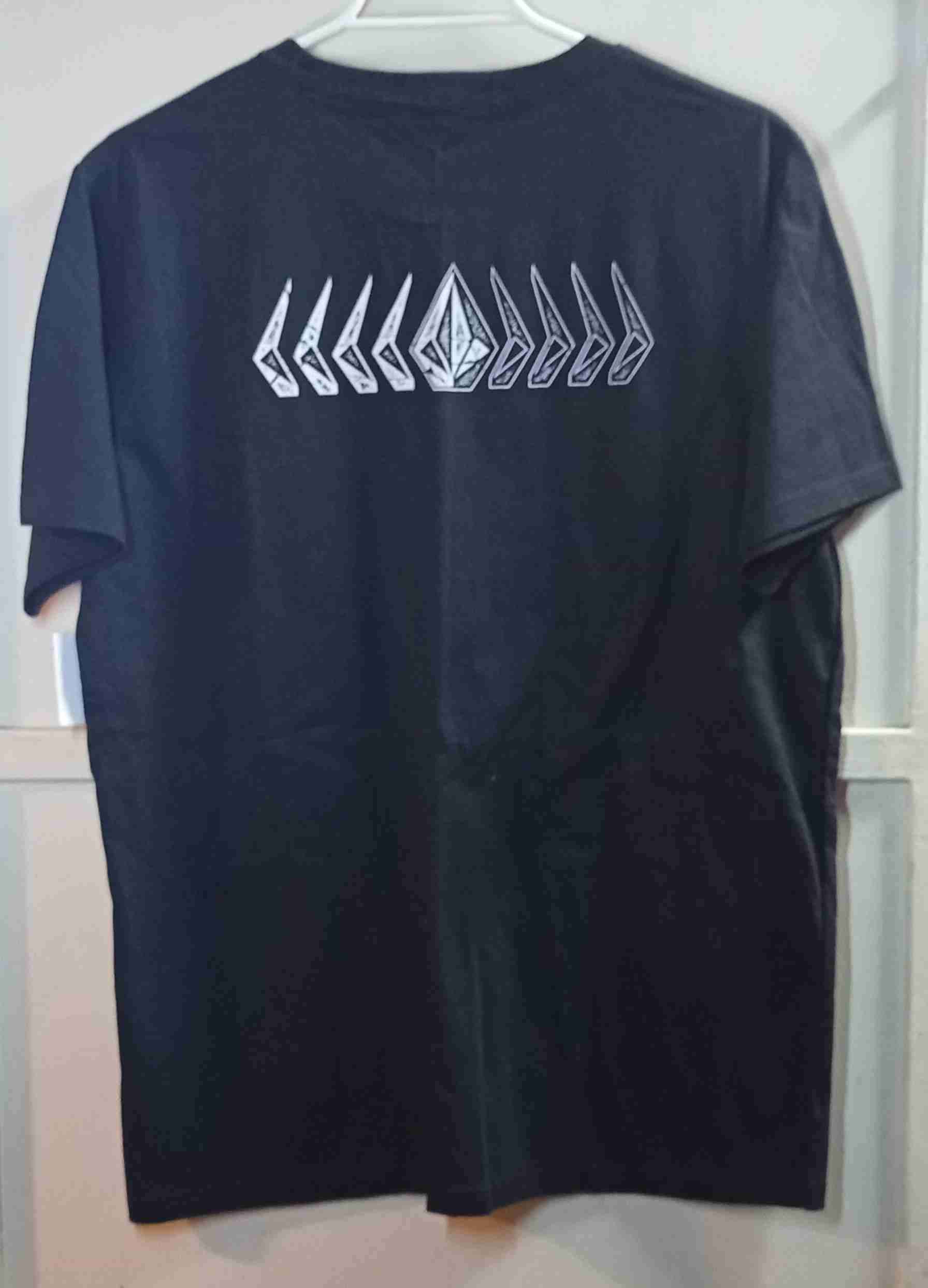 Polera negra Volcom estampada - miniatura 4
