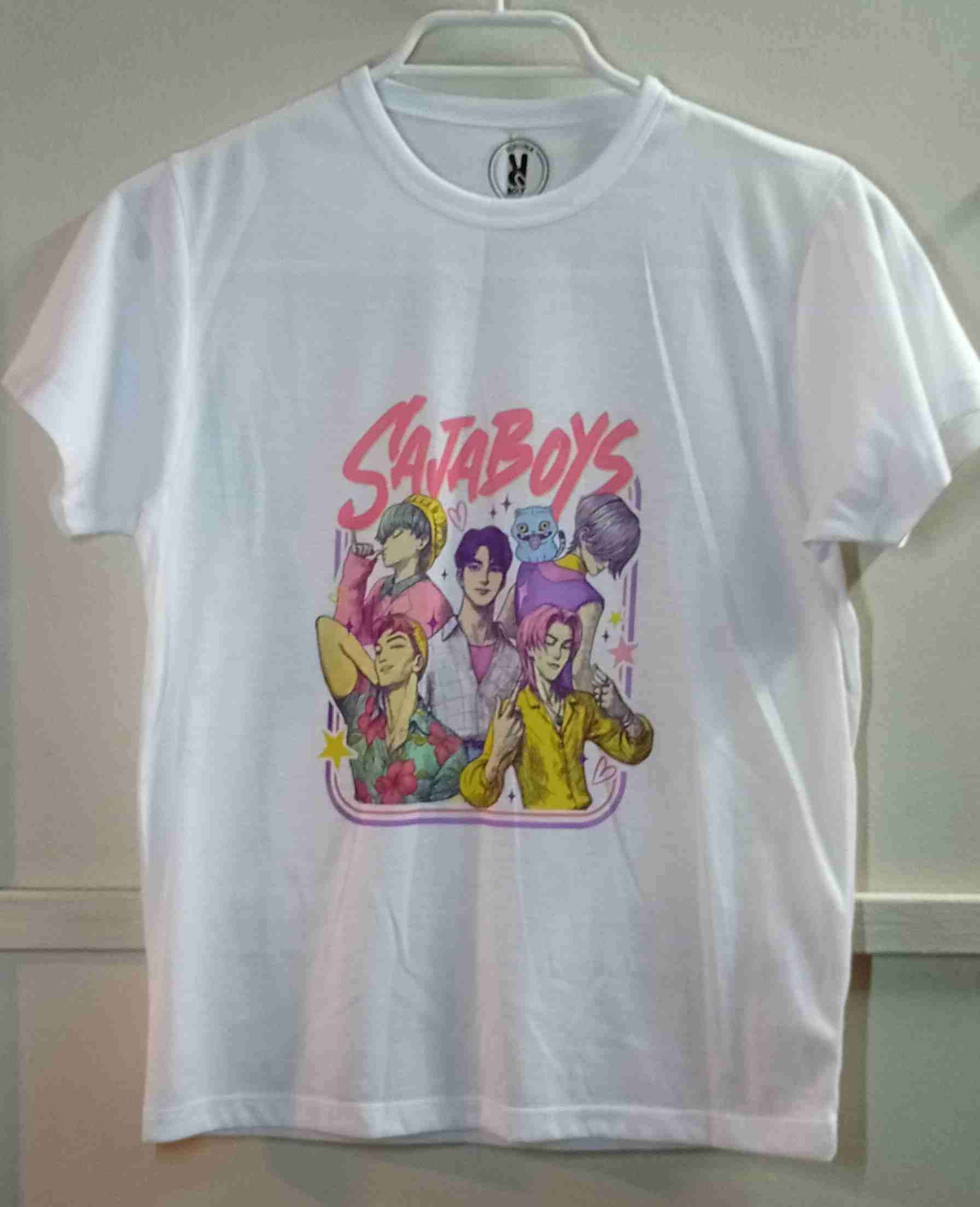 Polera blanca con diseño gráfico - miniatura 3