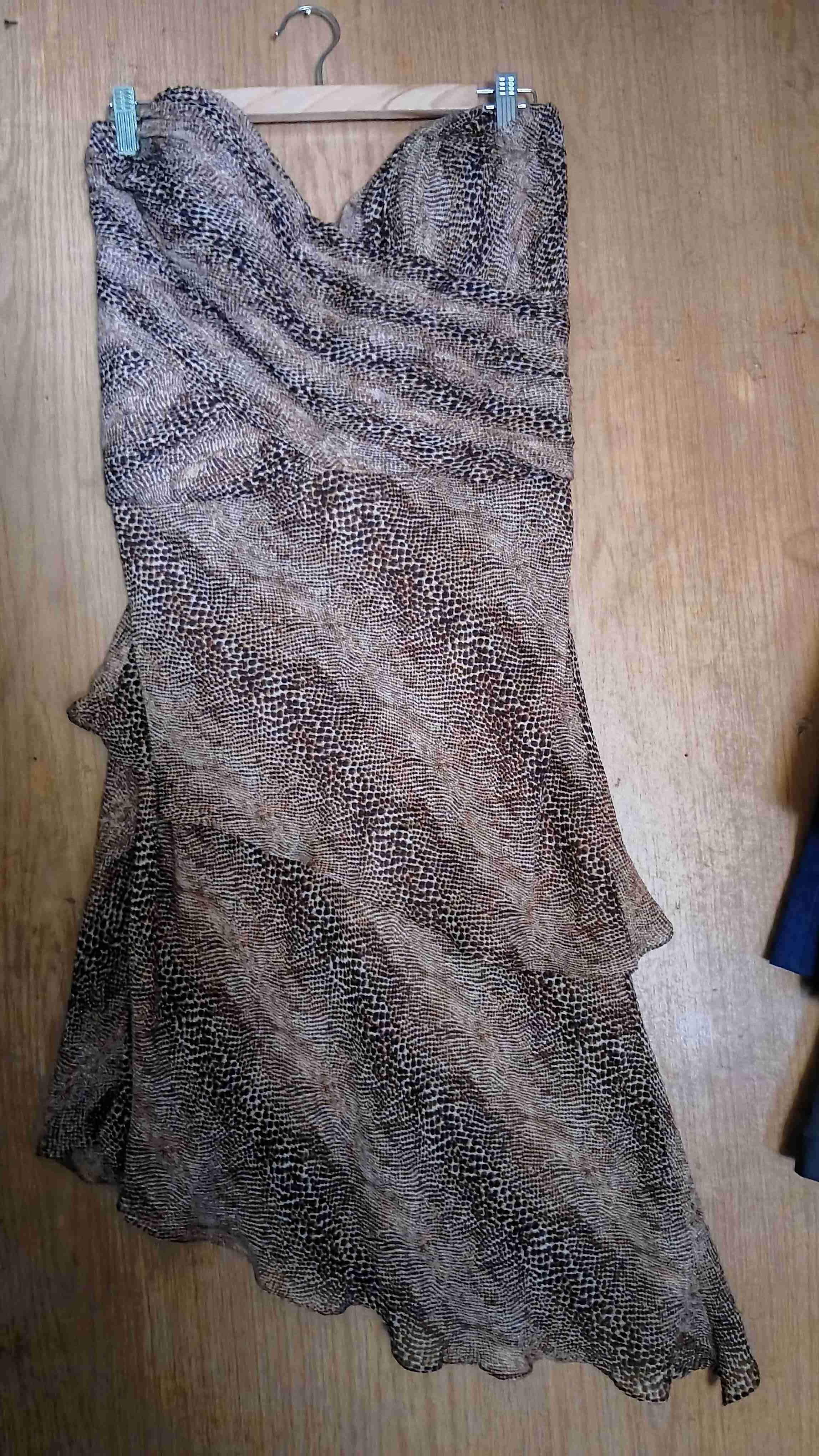 Vestido estampado animal print, Strapless talla 40