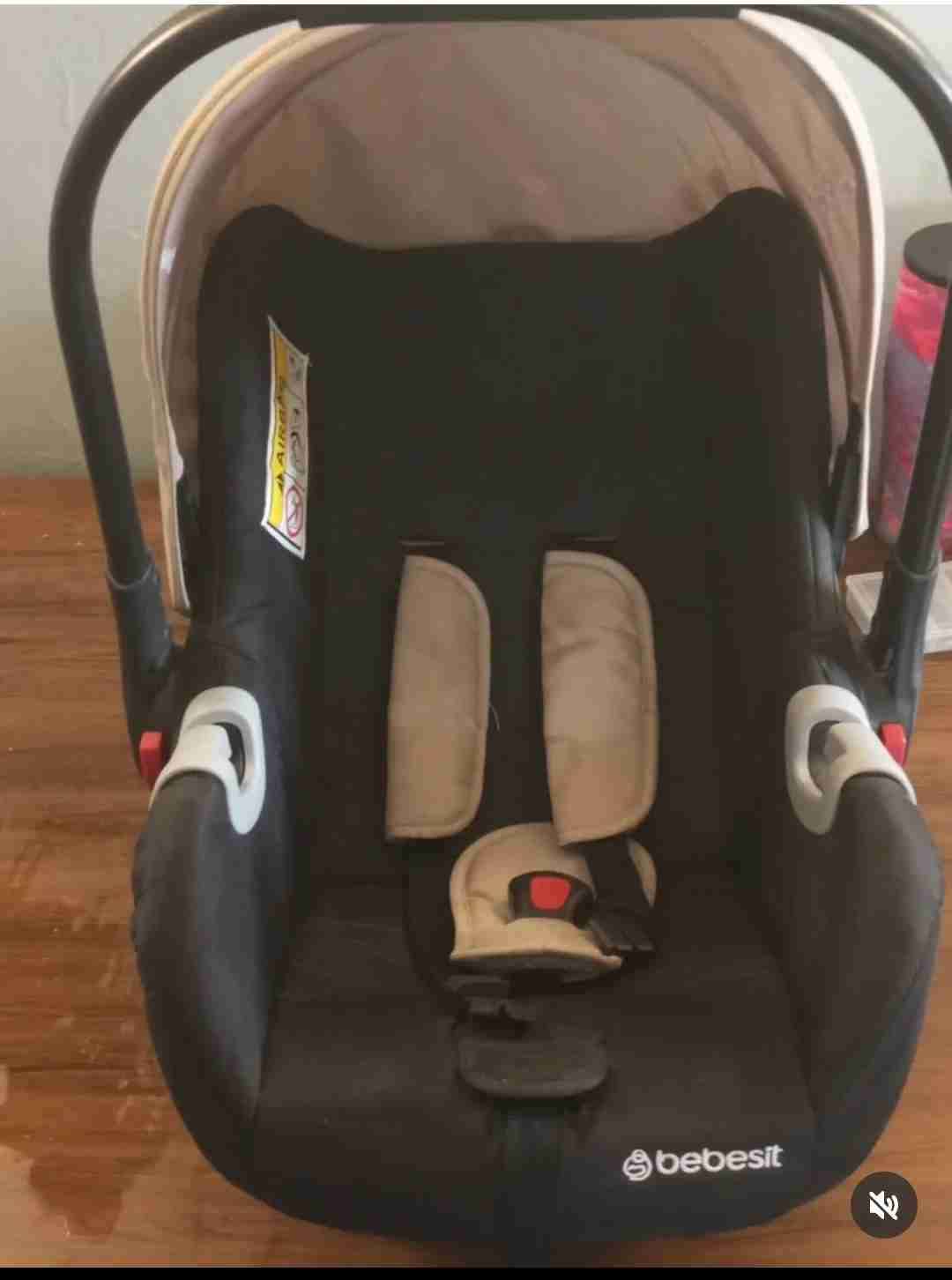 Coche de bebé beige Bebesit y huevito - miniatura 3