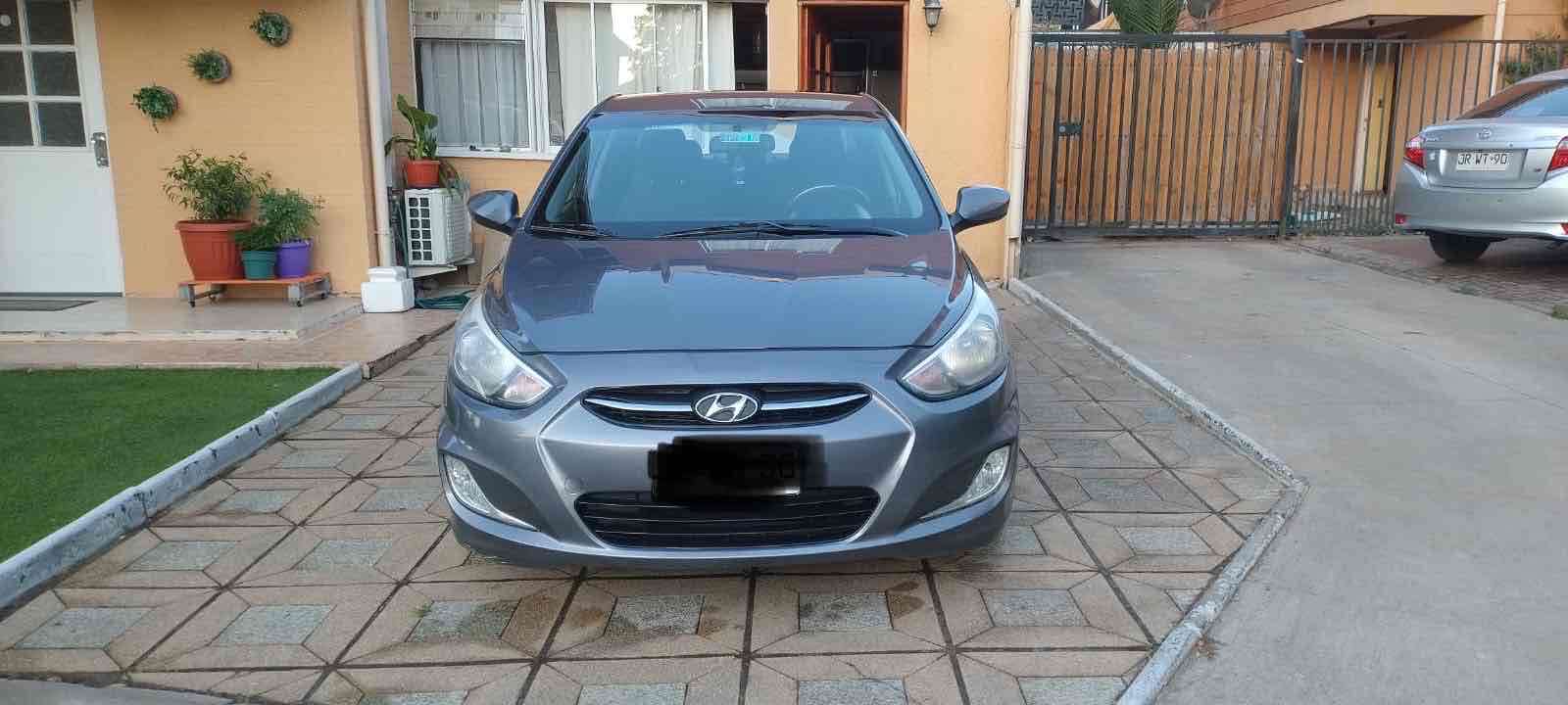 Hyundai Accent 1.4 año 2017 - miniatura 1