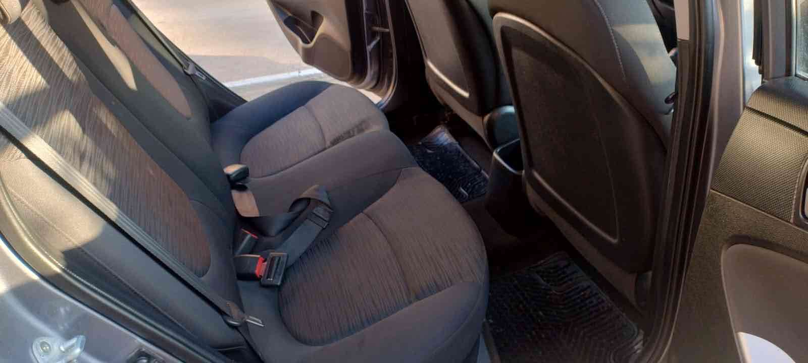 Hyundai Accent 1.4 año 2017 - miniatura 3