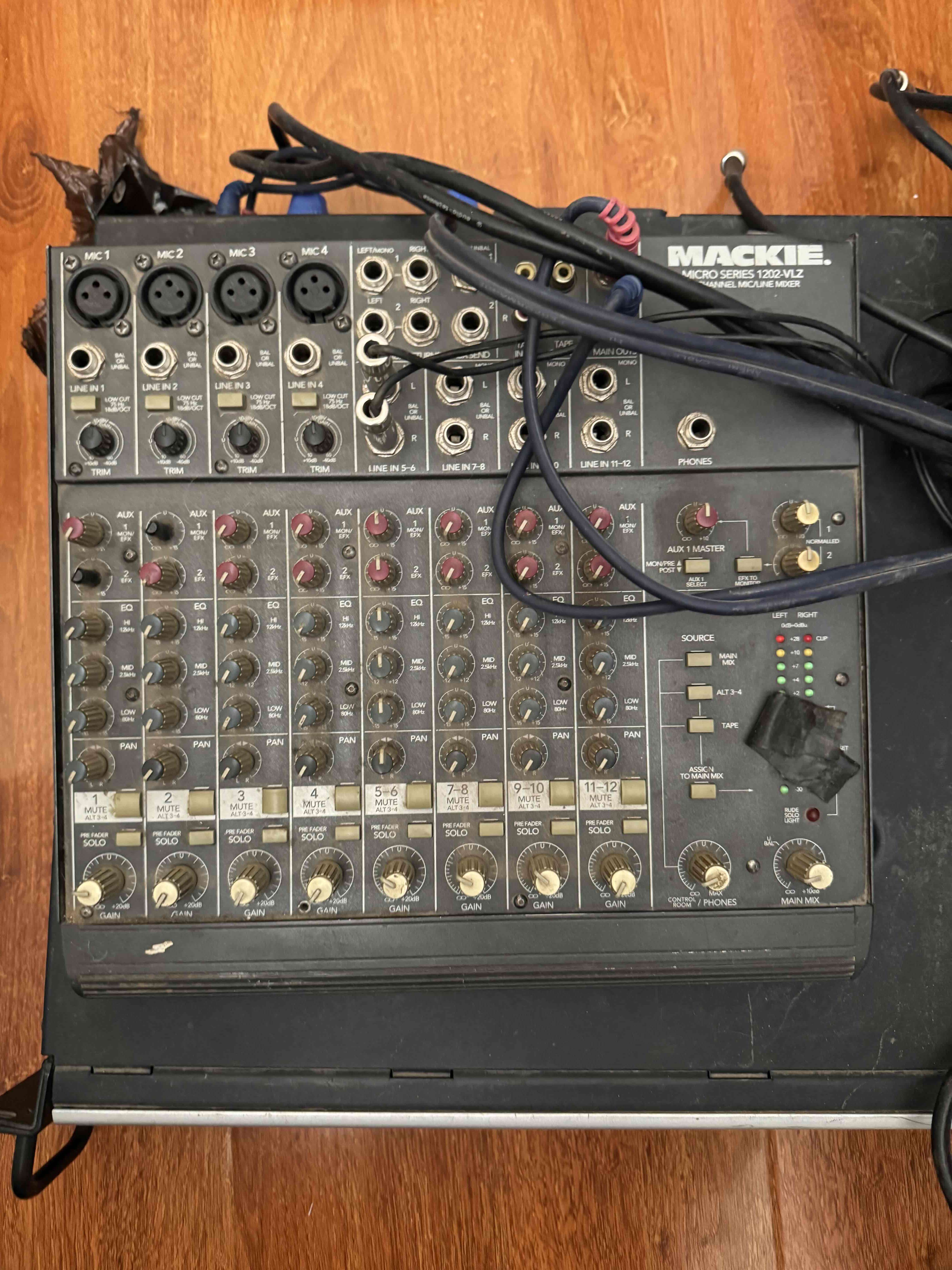 Mesa de mezclas Mackie 1202-VLZ