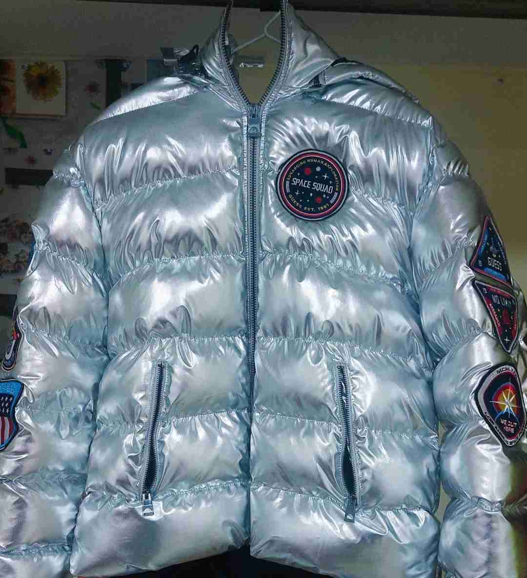 PARKA GUESS platinada - miniatura 3