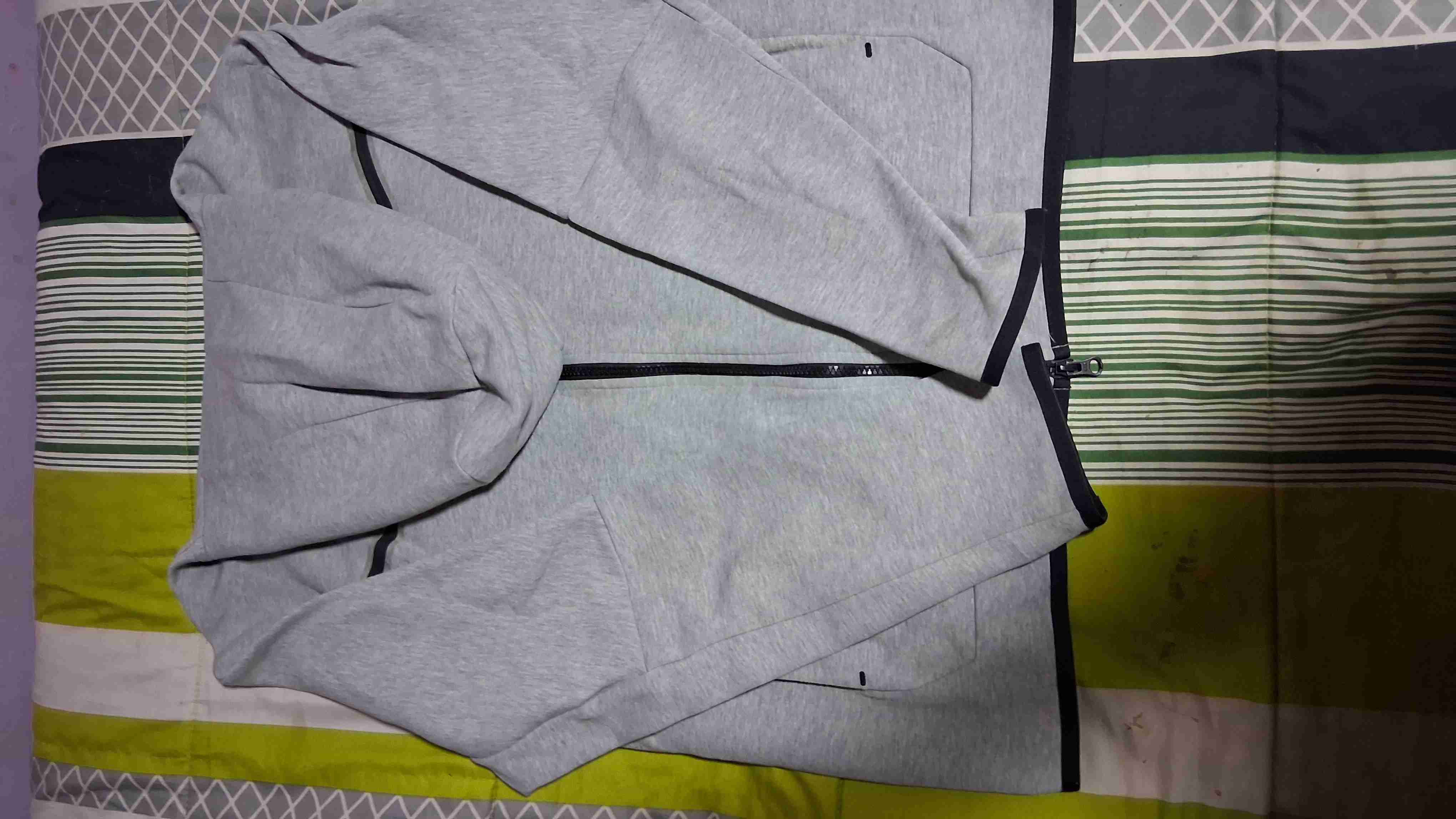 Polerón Nike gris con cierre - miniatura 2