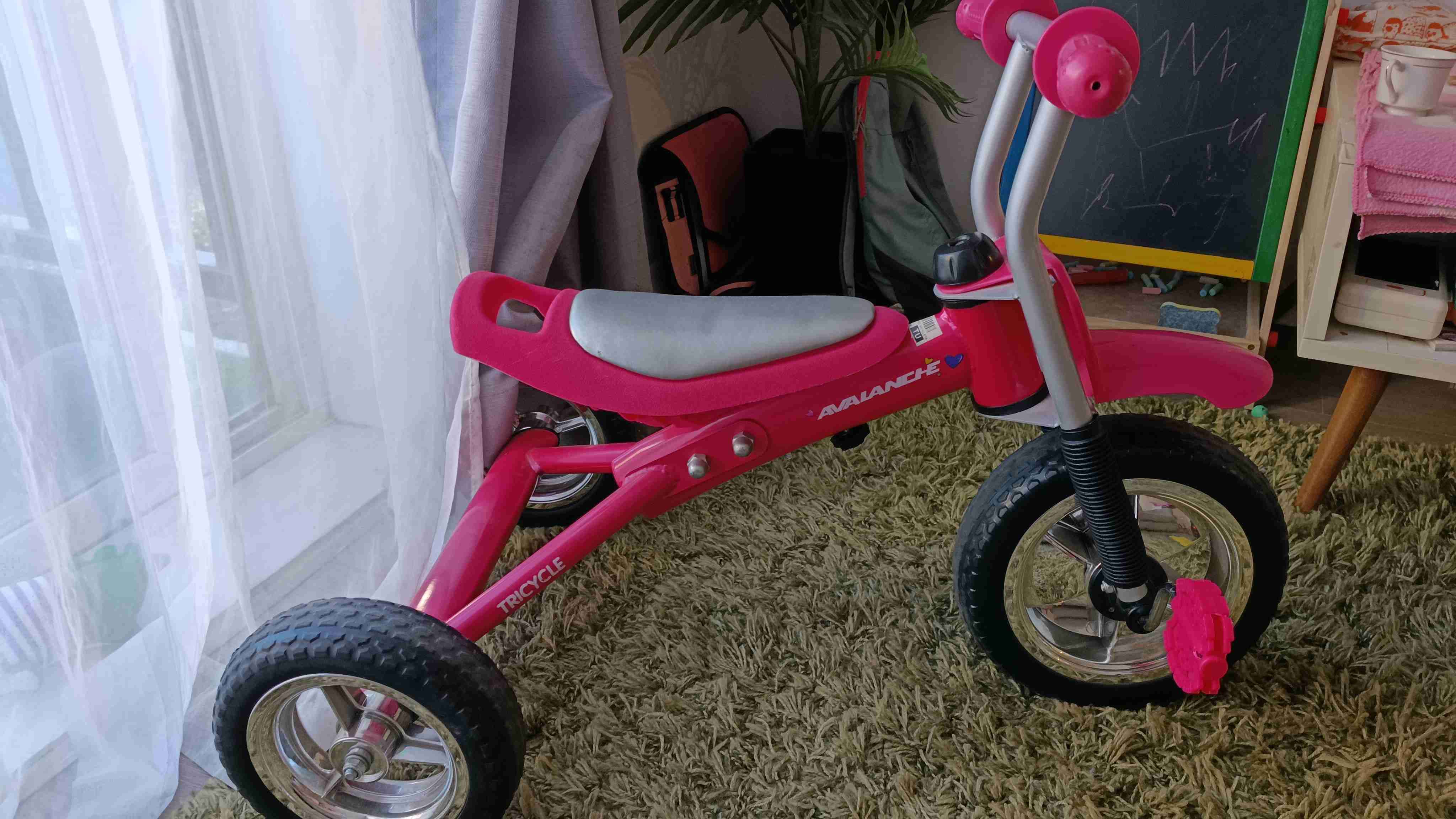 Triciclo infantil rosa avalanche