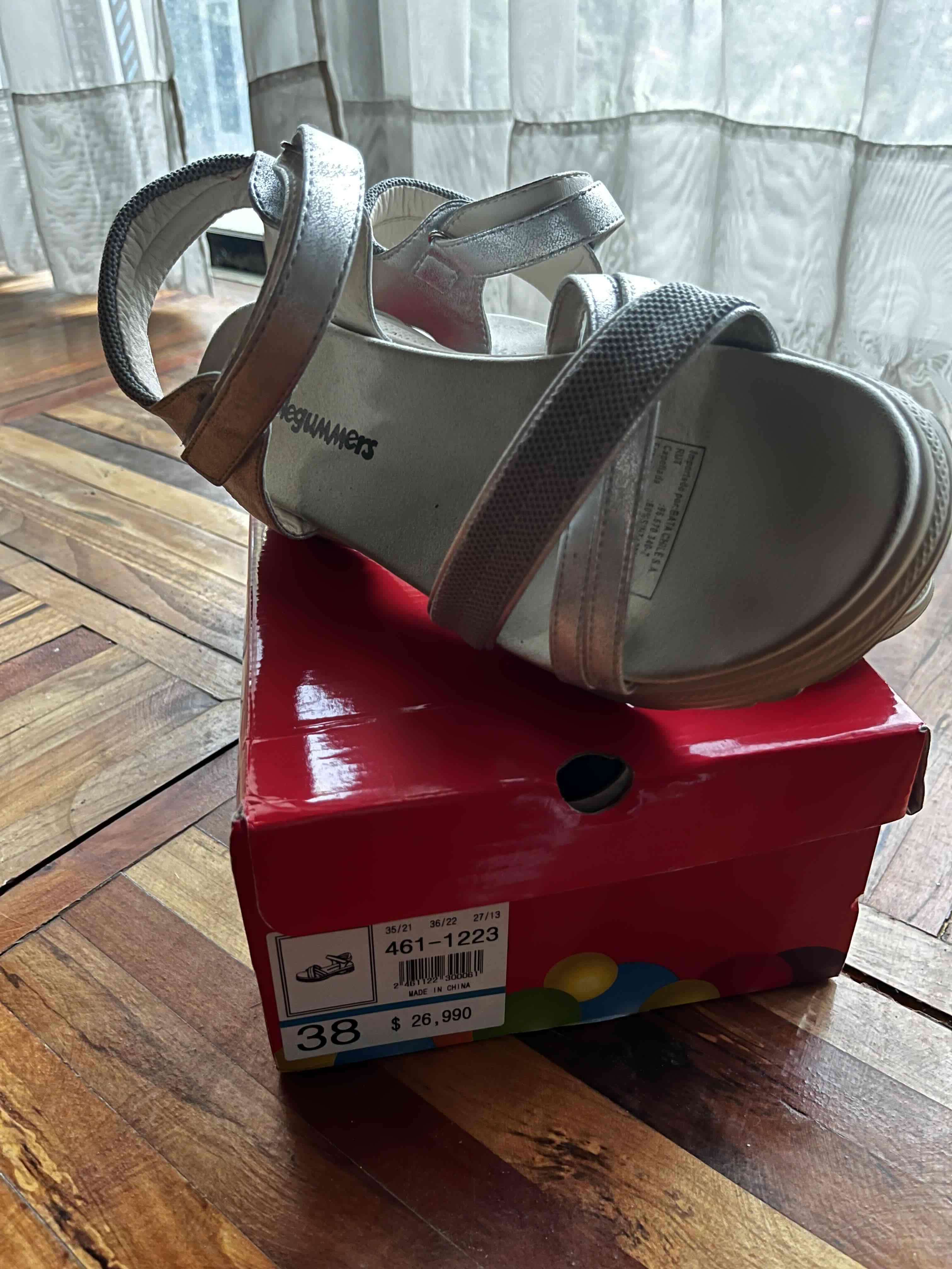 Sandalias plateadas talla 38