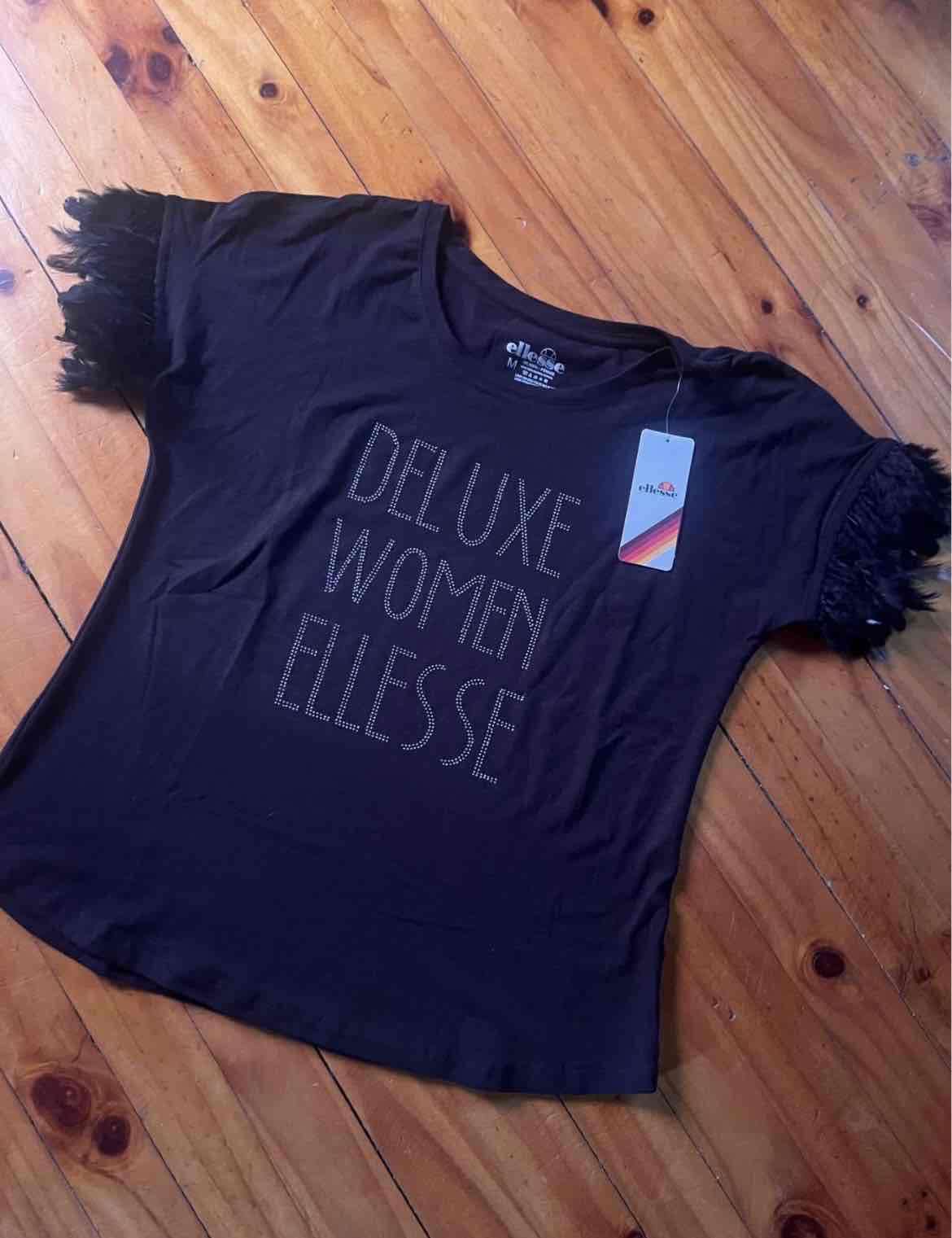 Polera negra Ellesse Deluxe Women