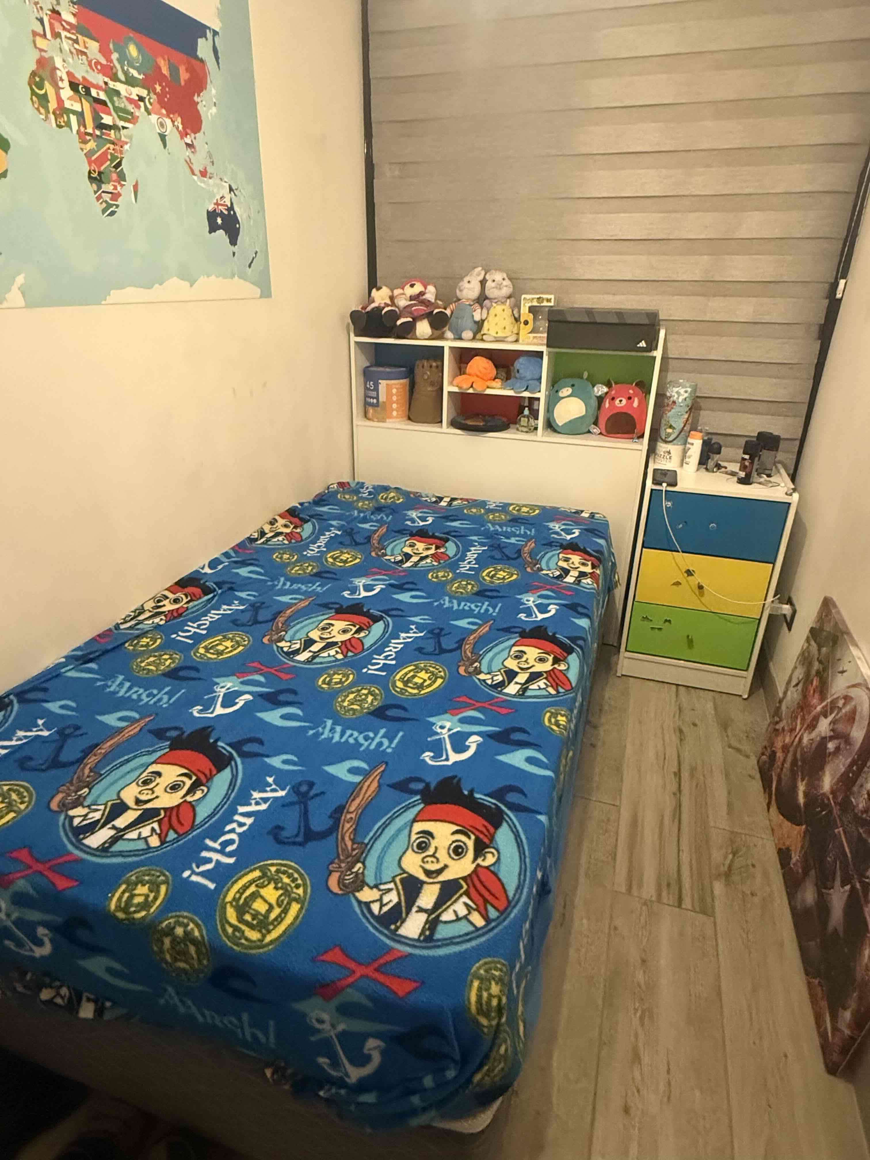 Cama infantil con respaldo y velador - miniatura 5