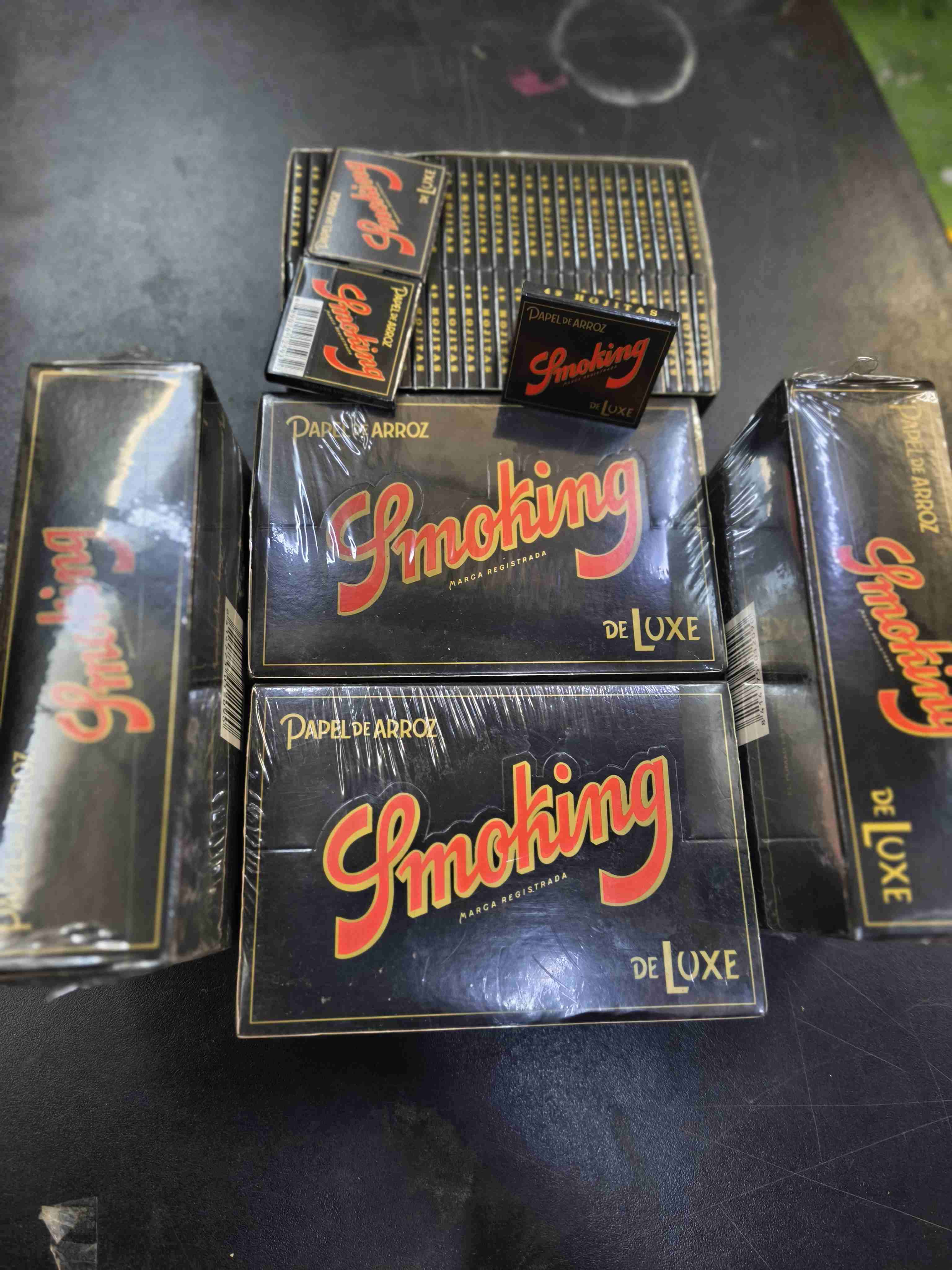 Box de 50 Papeles para fumar Smoking - miniatura 2