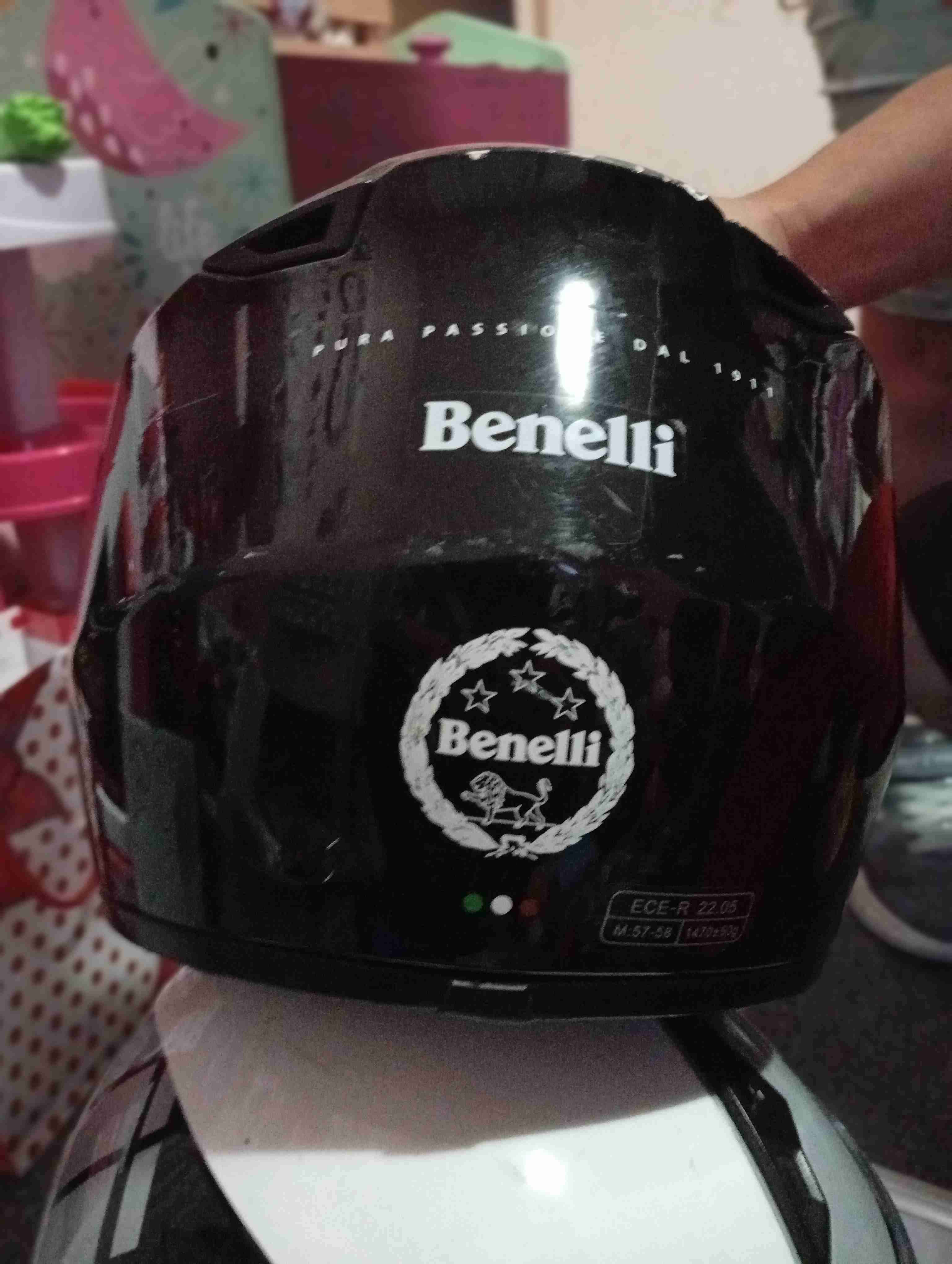 Cascos Benelli tallas M y L - miniatura 3