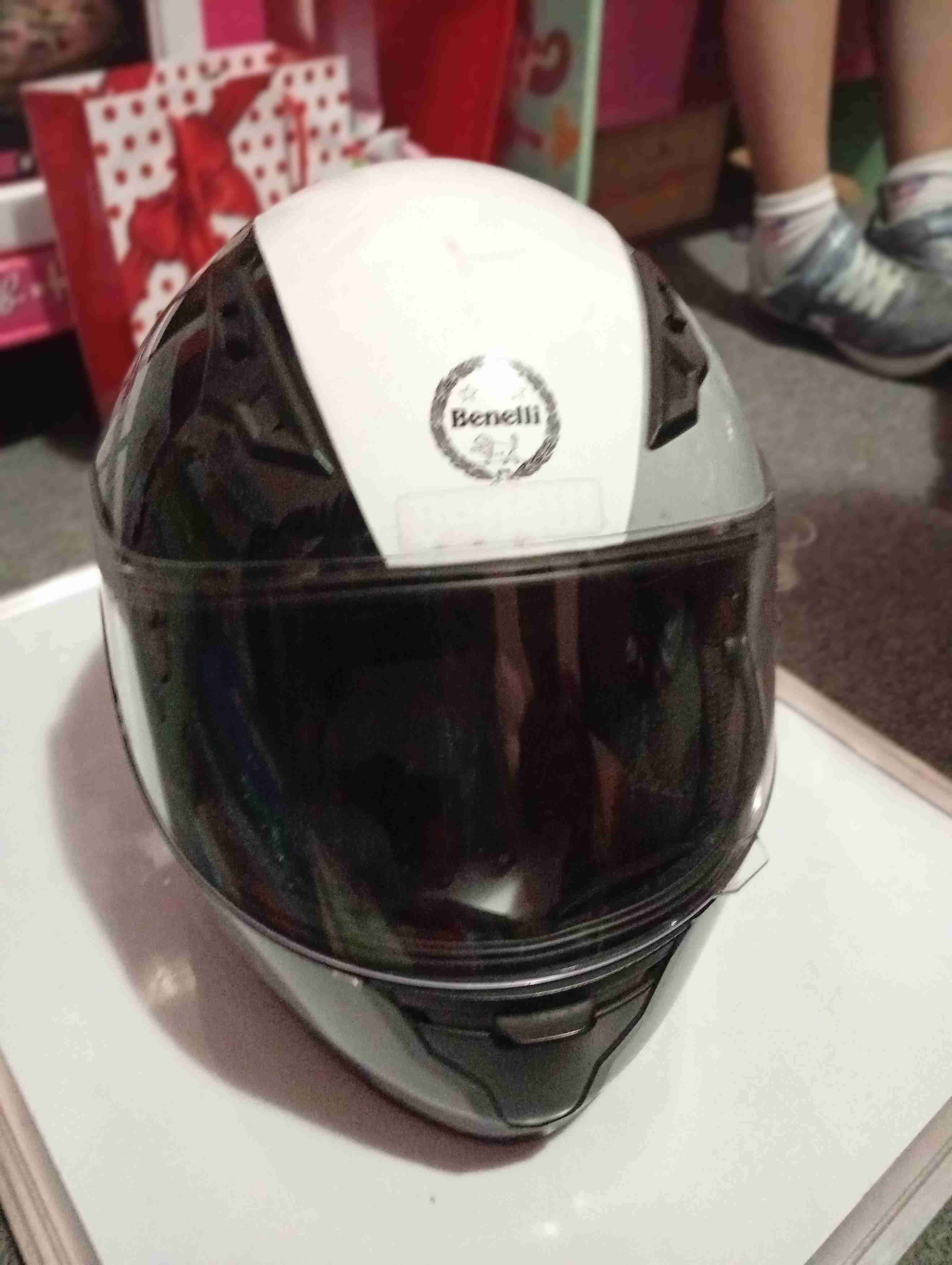 Cascos Benelli tallas M y L - miniatura 4