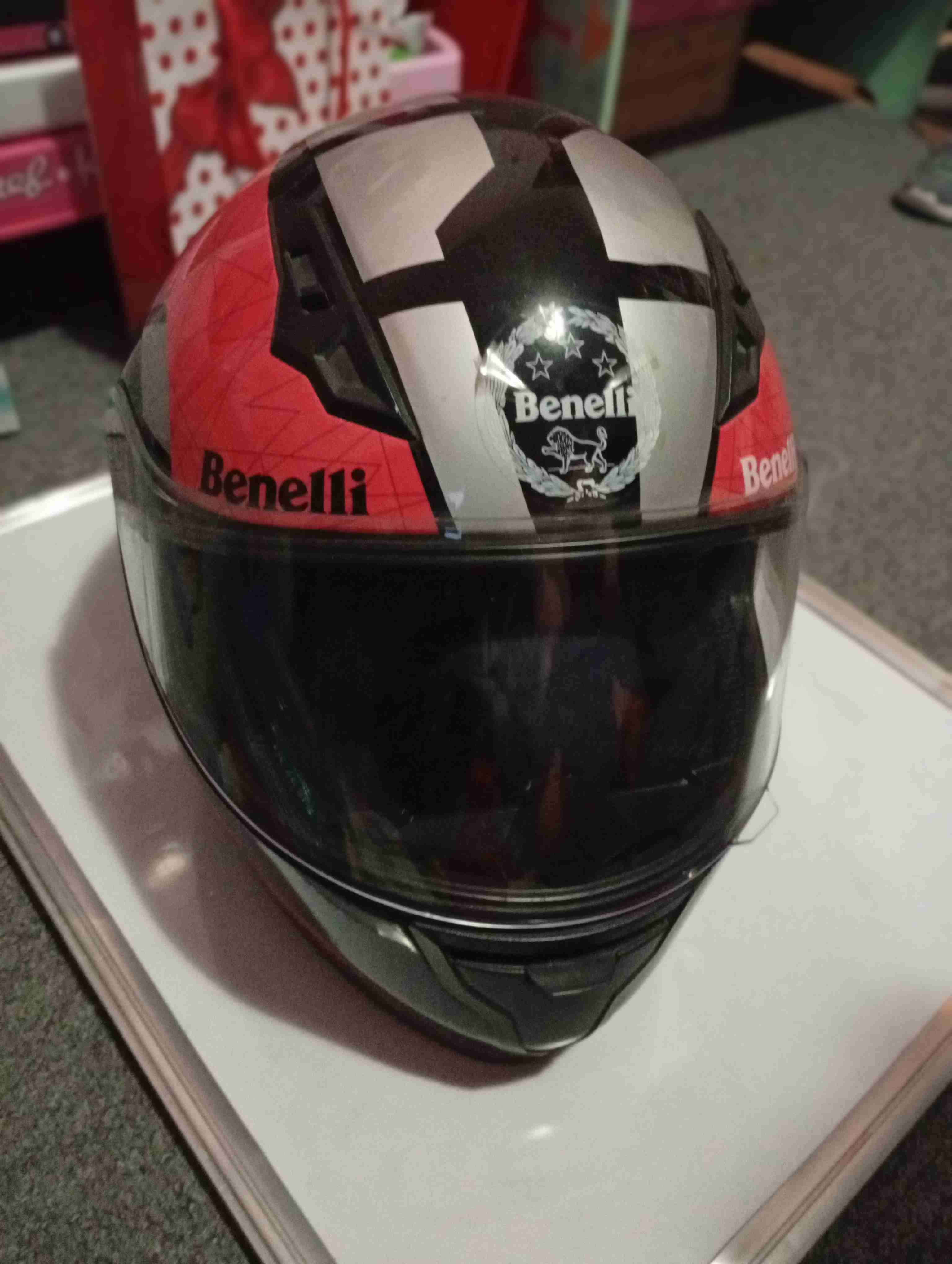 Cascos Benelli tallas M y L - miniatura 5