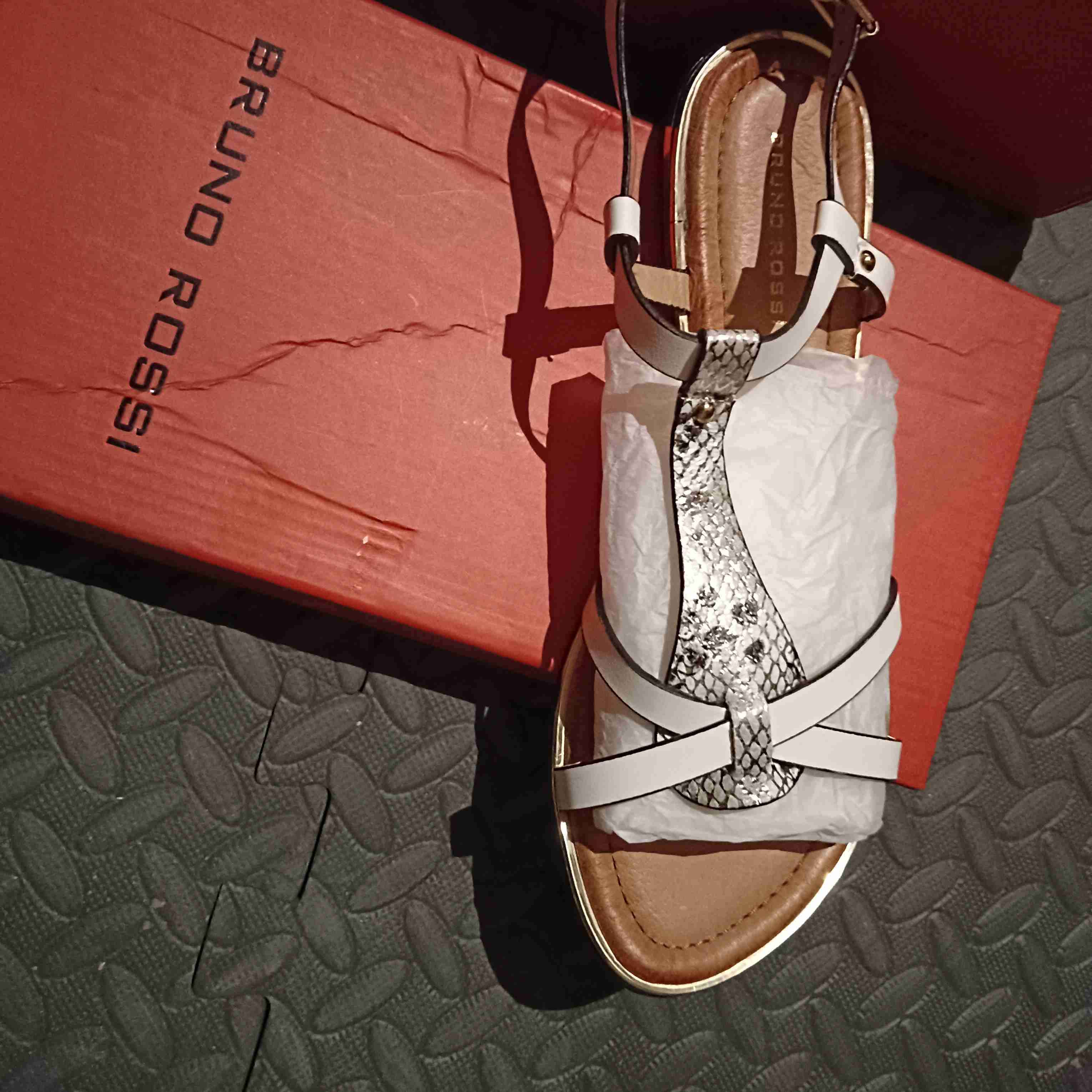 Sandalias blancas Bruno Rossi