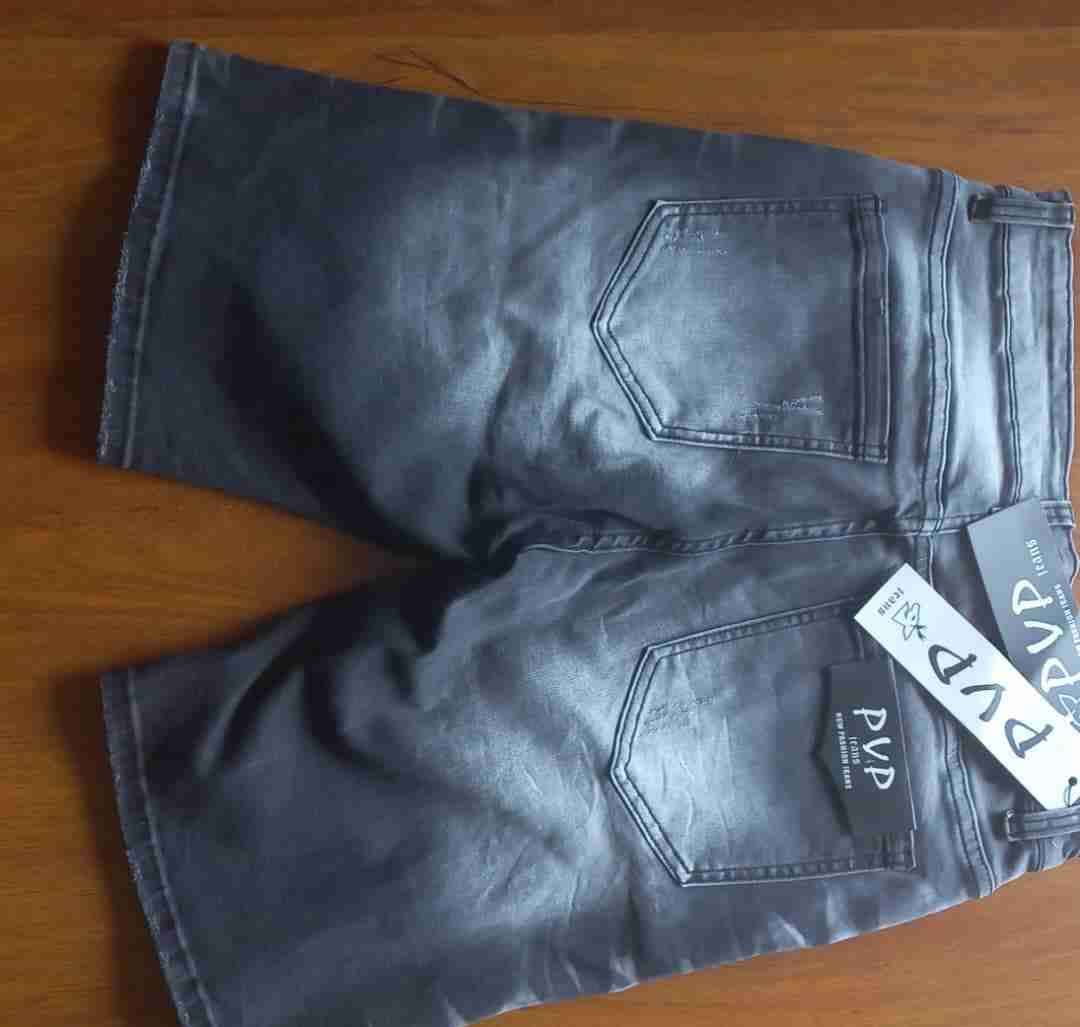 Shorts de mezclilla oscuros PVP