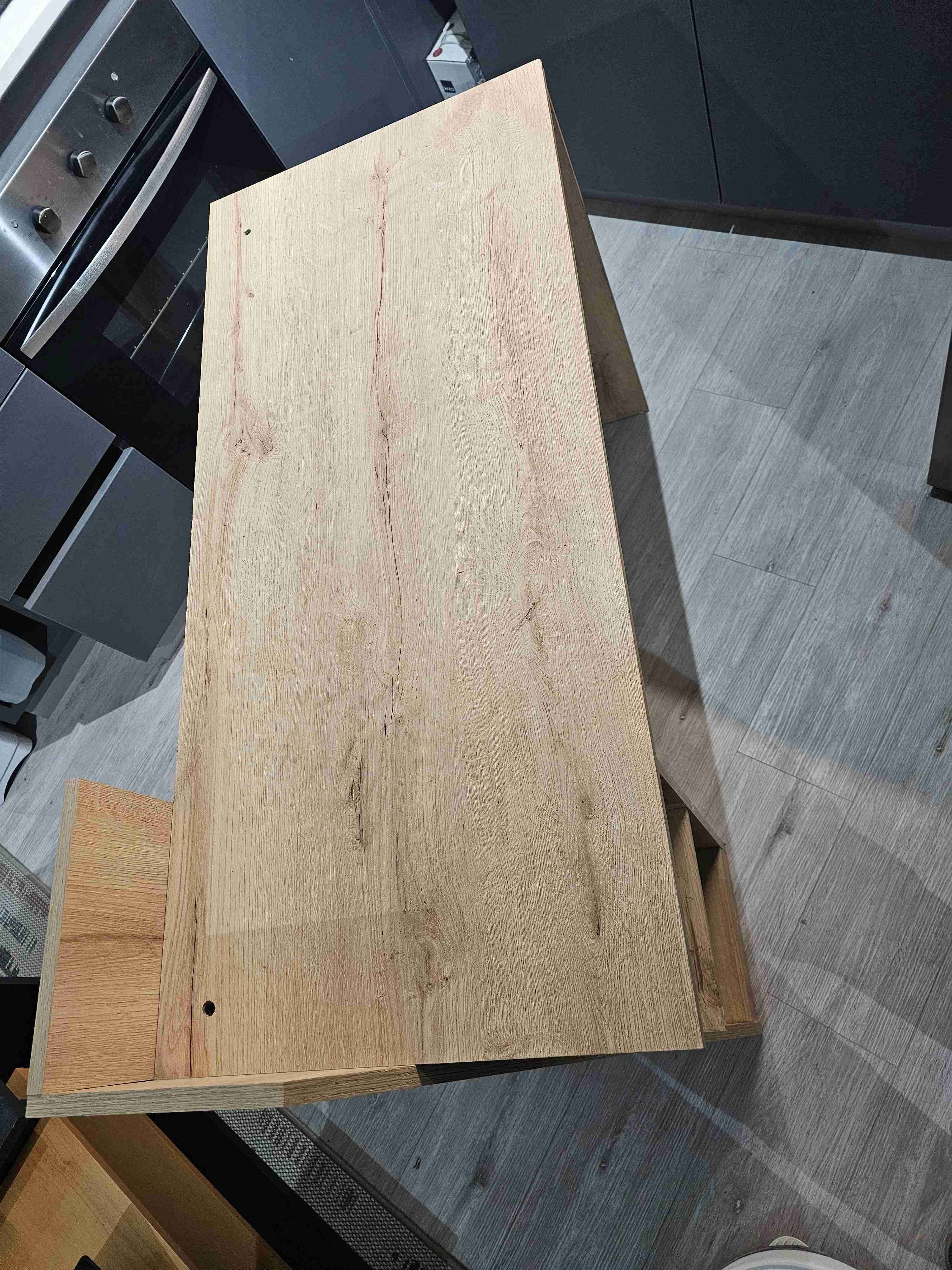 Escritorio de madera con estantes - miniatura 3