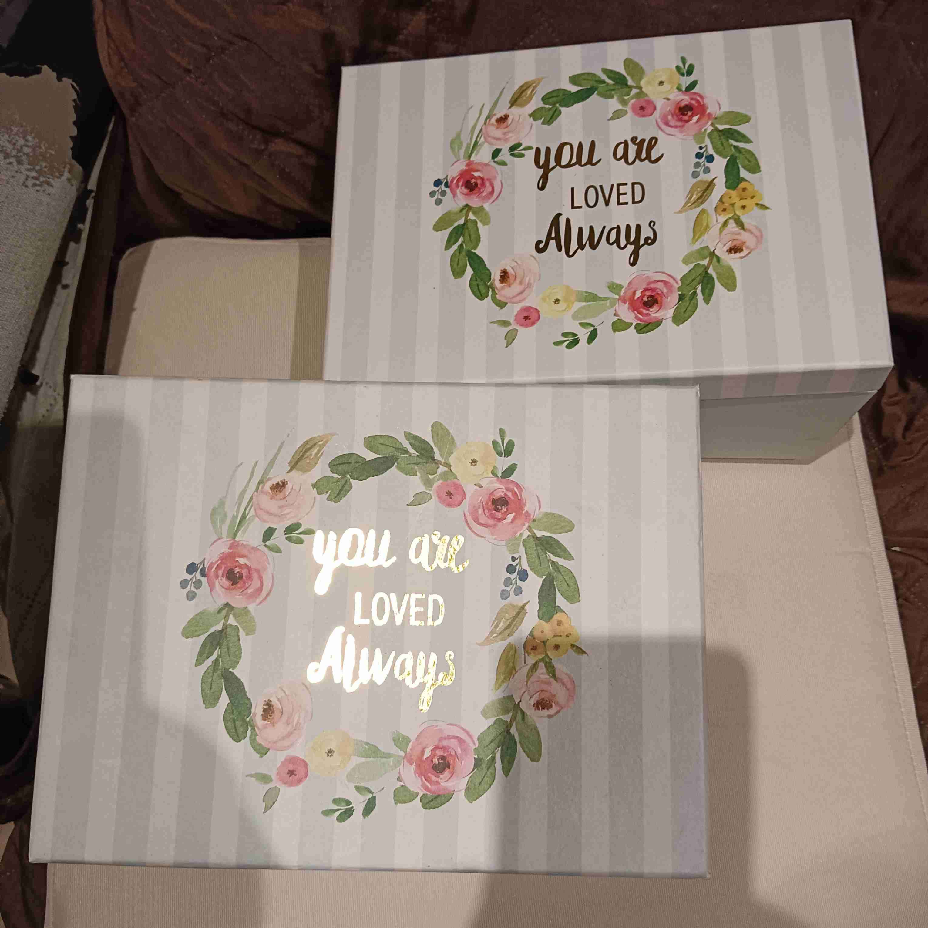 Caja decorativa floral con mensaje - miniatura 2