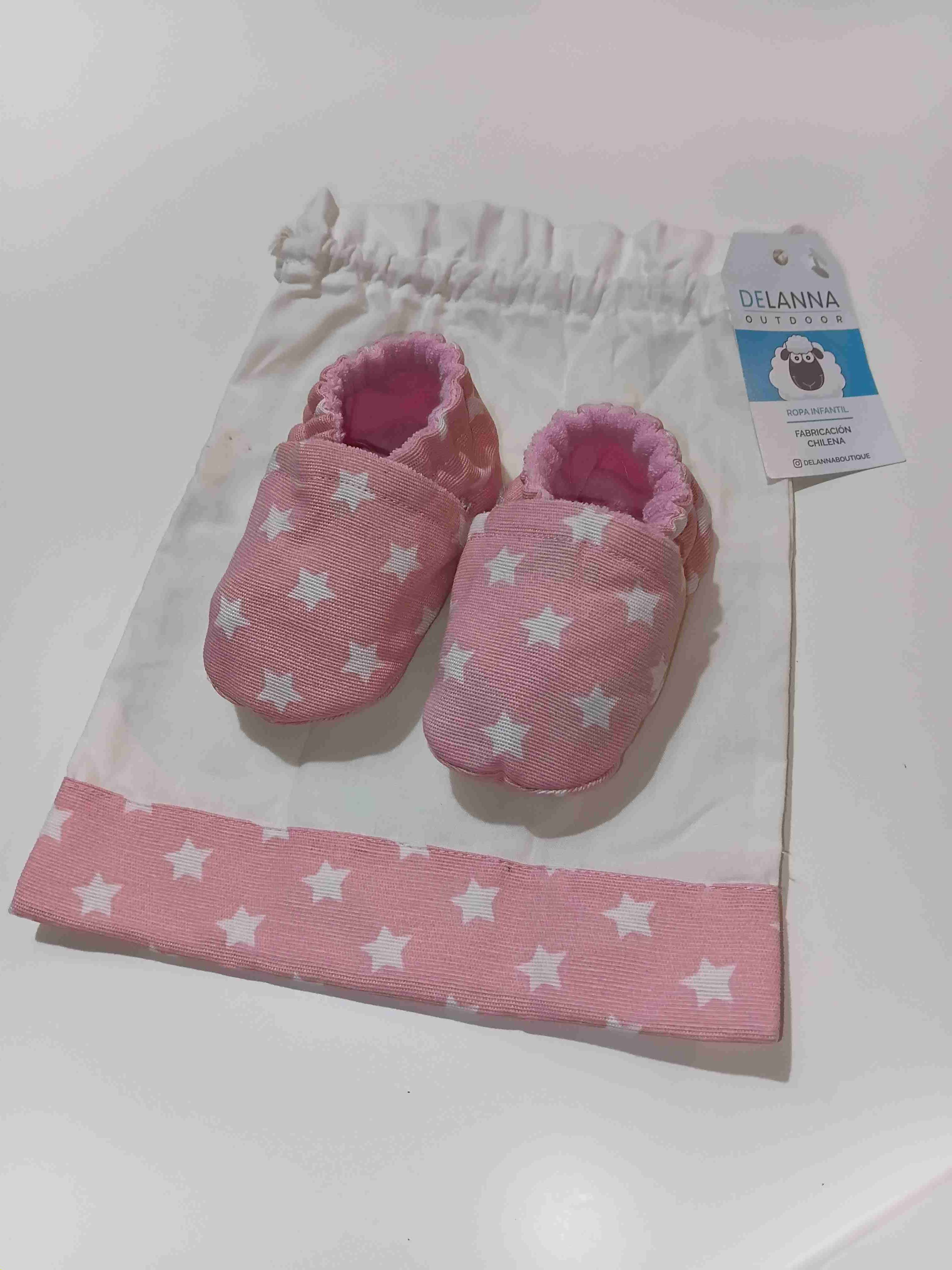 Zapatitos de tela, rosados con estrellas - miniatura 2