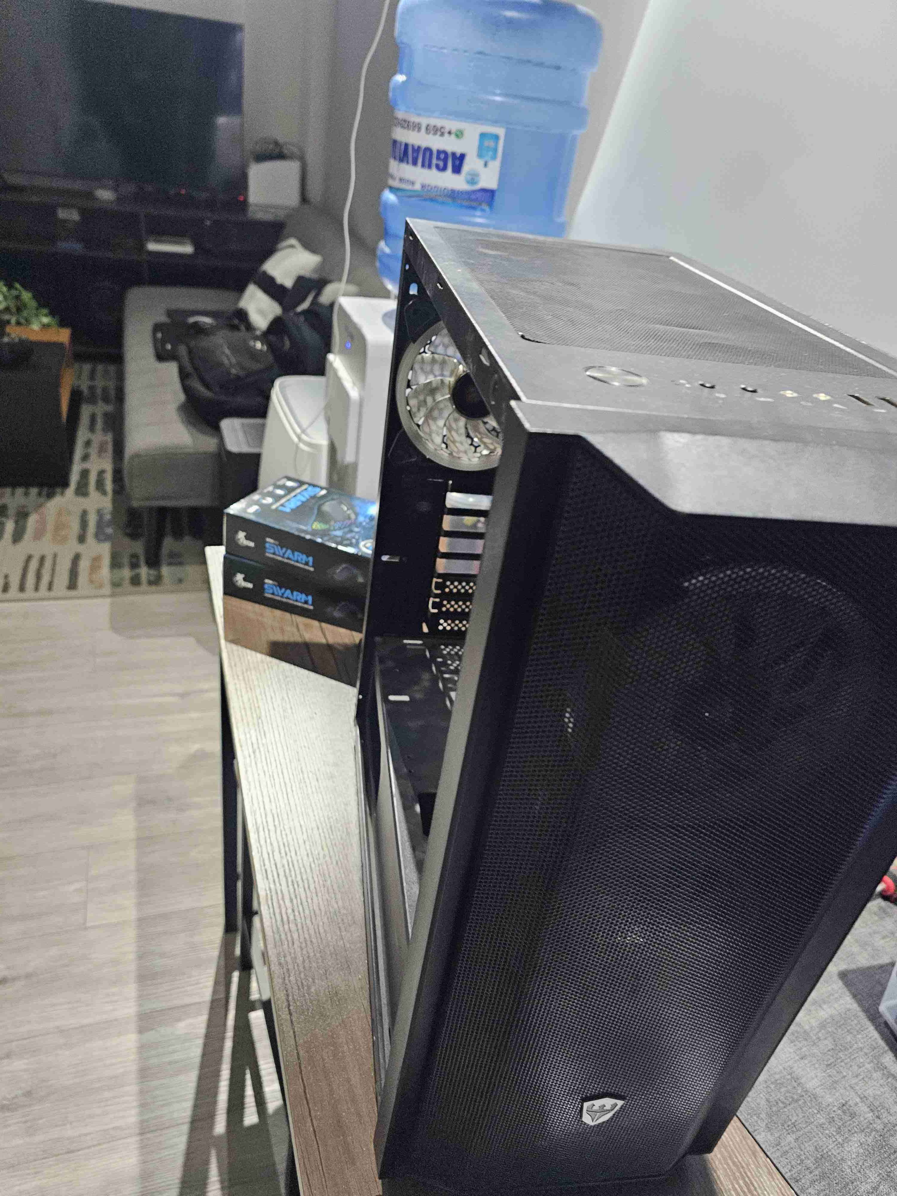 Gabinete para PC negro - miniatura 4