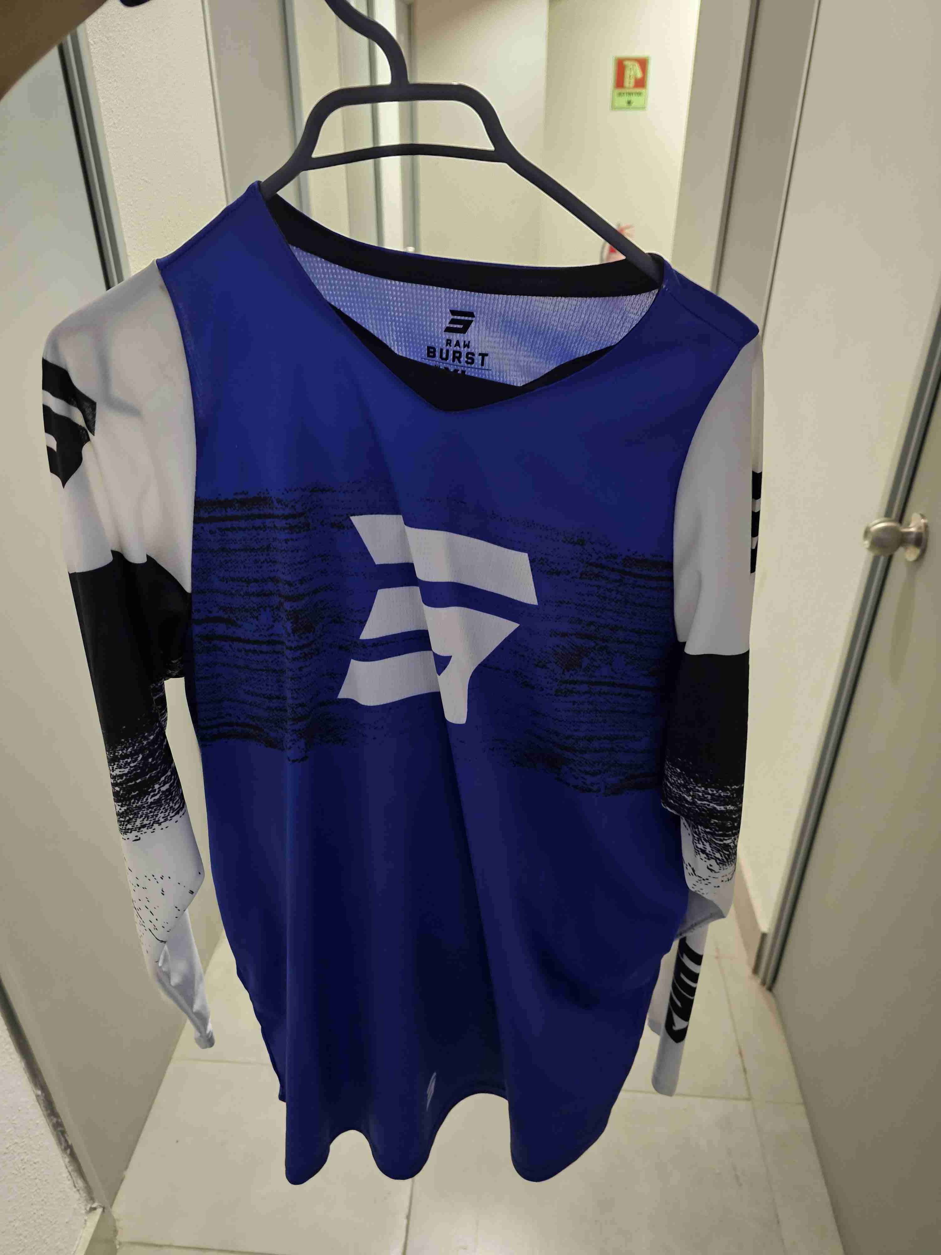 Polera motocross shot