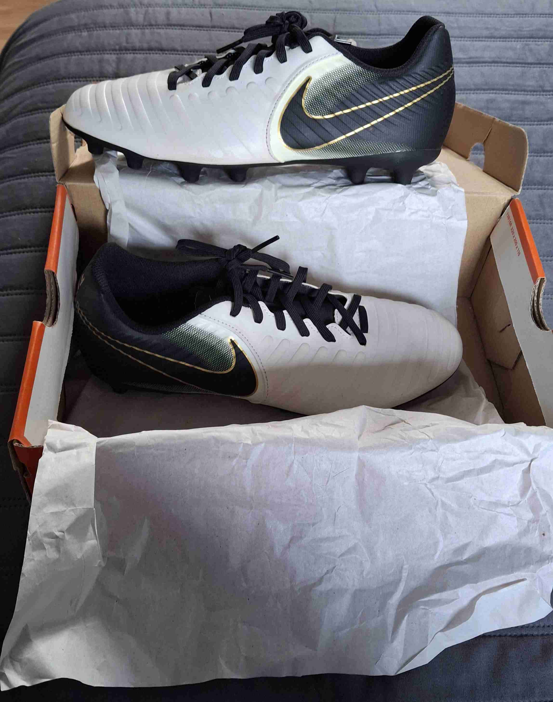 ZAPATO DE FÚTBOL LEGEND 7 CLUB NIKE