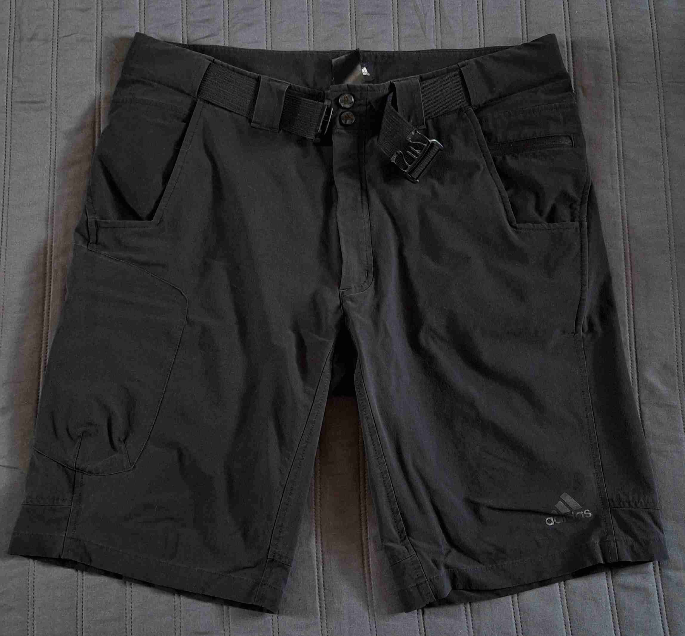 SHORT SPANDEX NEGRO ADIDAS