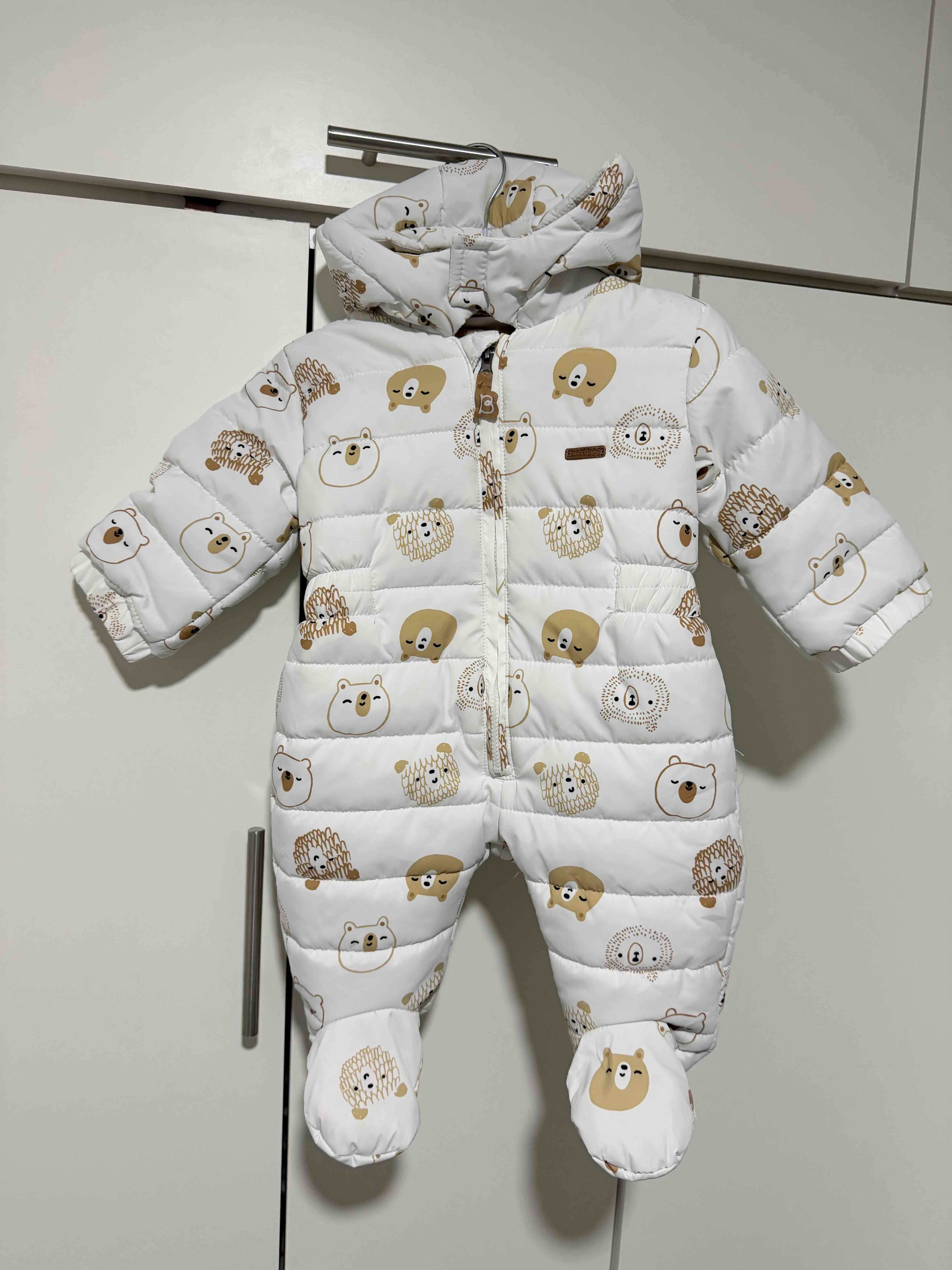 Enterito acolchado con diseño de oso